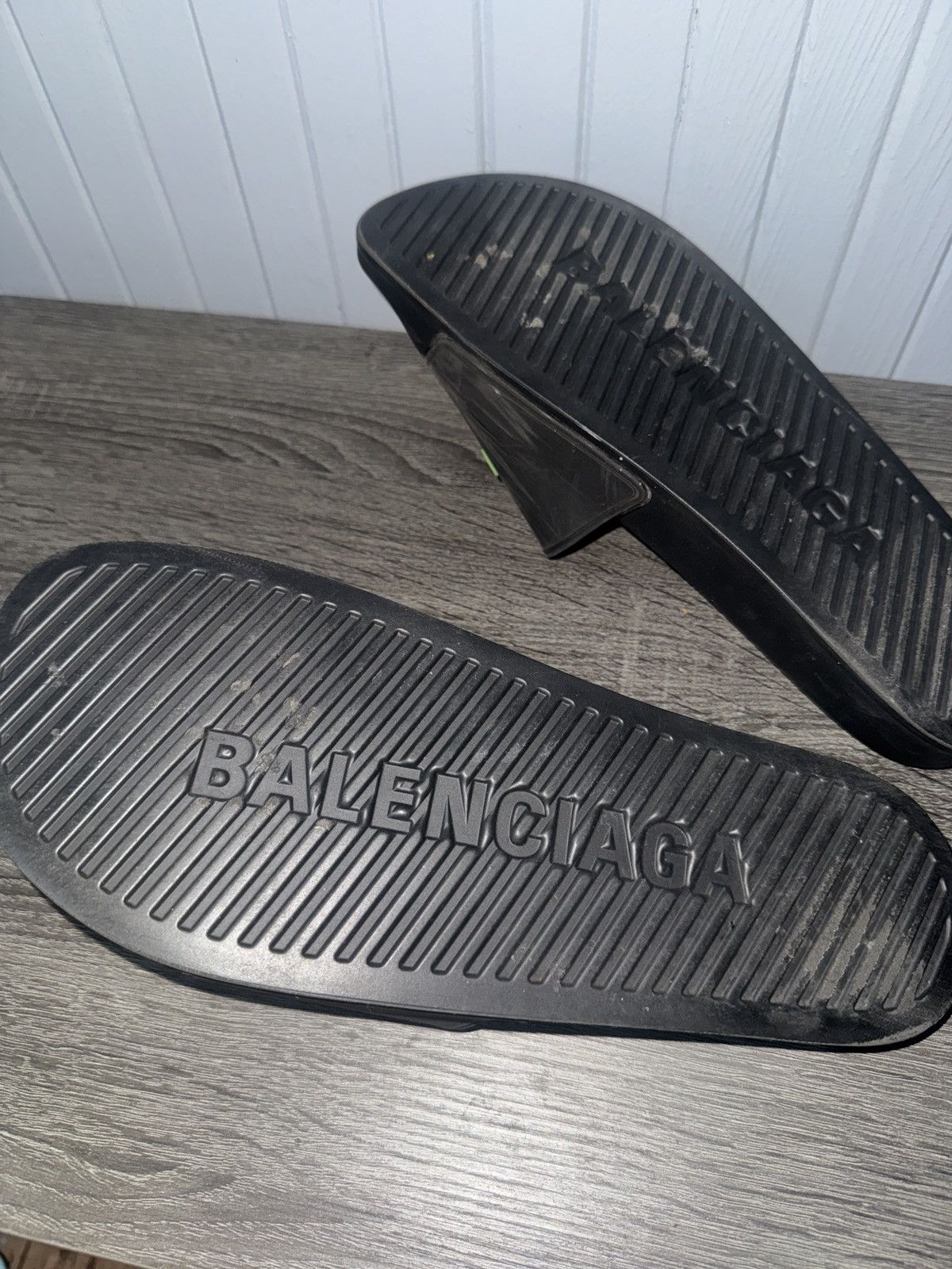 Balenciaga Balenciaga Black/Green Slides size 12 Size US 12 / EU 45 - 7 Thumbnail
