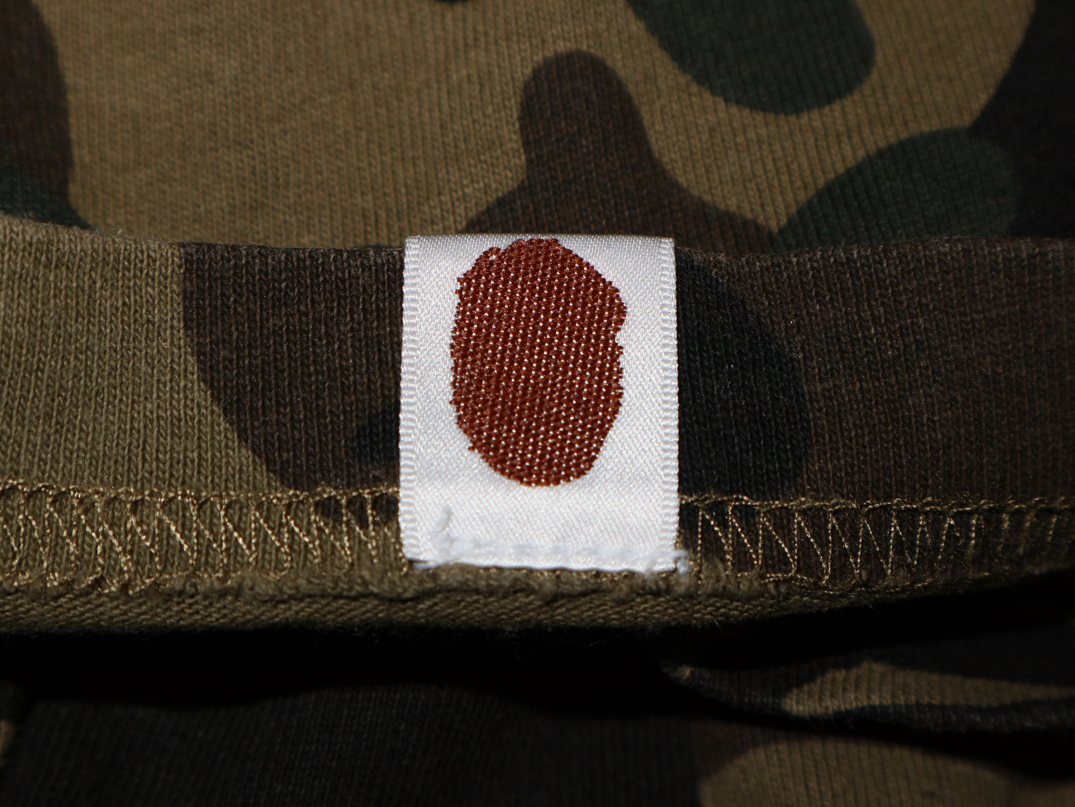Bape × Champion Bape x Champion 1st Camo College Tee Size US M / EU 48-50 / 2 - 7 Thumbnail