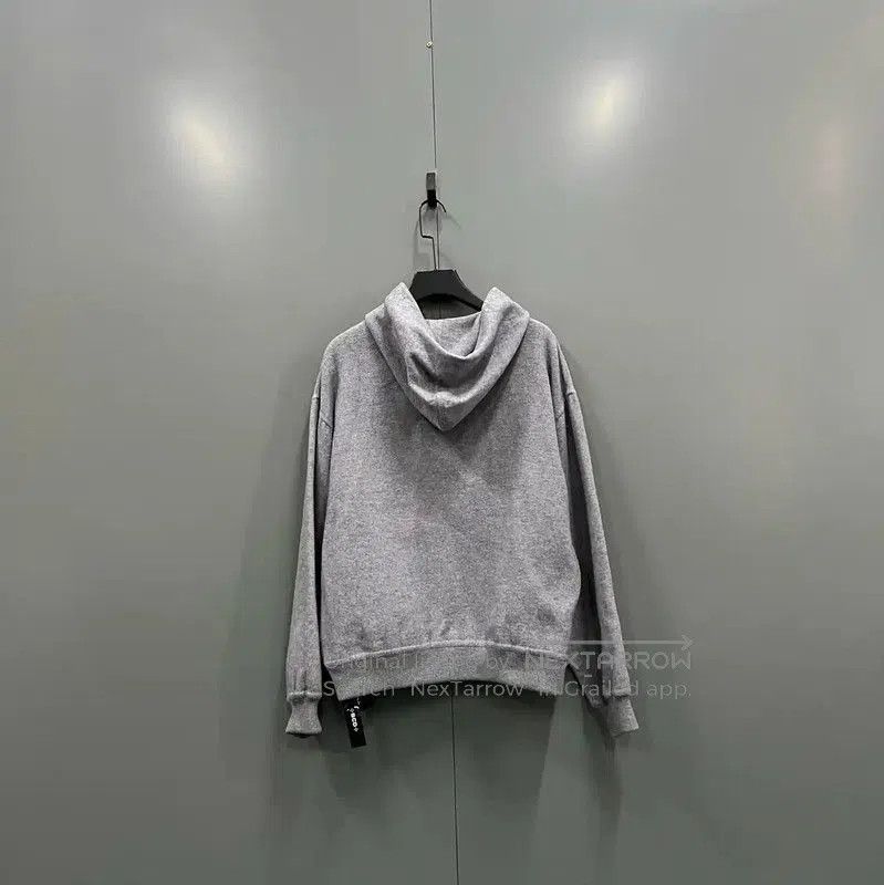 Louis Vuitton Louis Vuitton Gray Wool Logo Hoodie for Men . Size US S / EU 44-46 / 1 - 3 Thumbnail