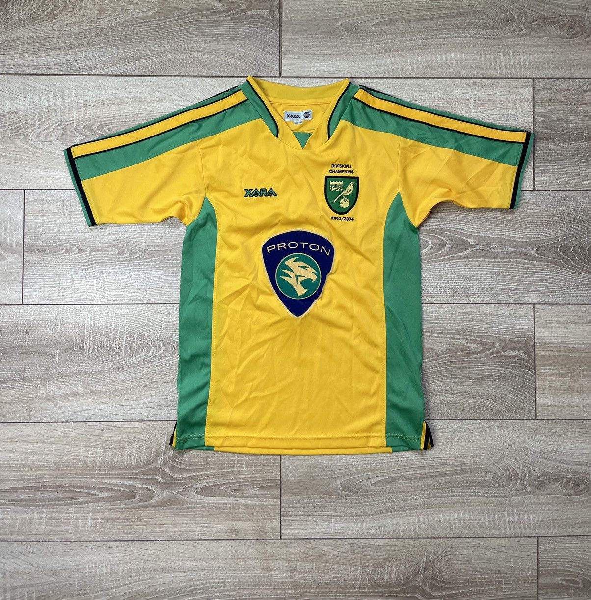 Sports Specialties Norwich City 2003-2005 Football Shirt Soccer Jersey 2in1 YM Size US XXS / EU 40 - 6 Thumbnail