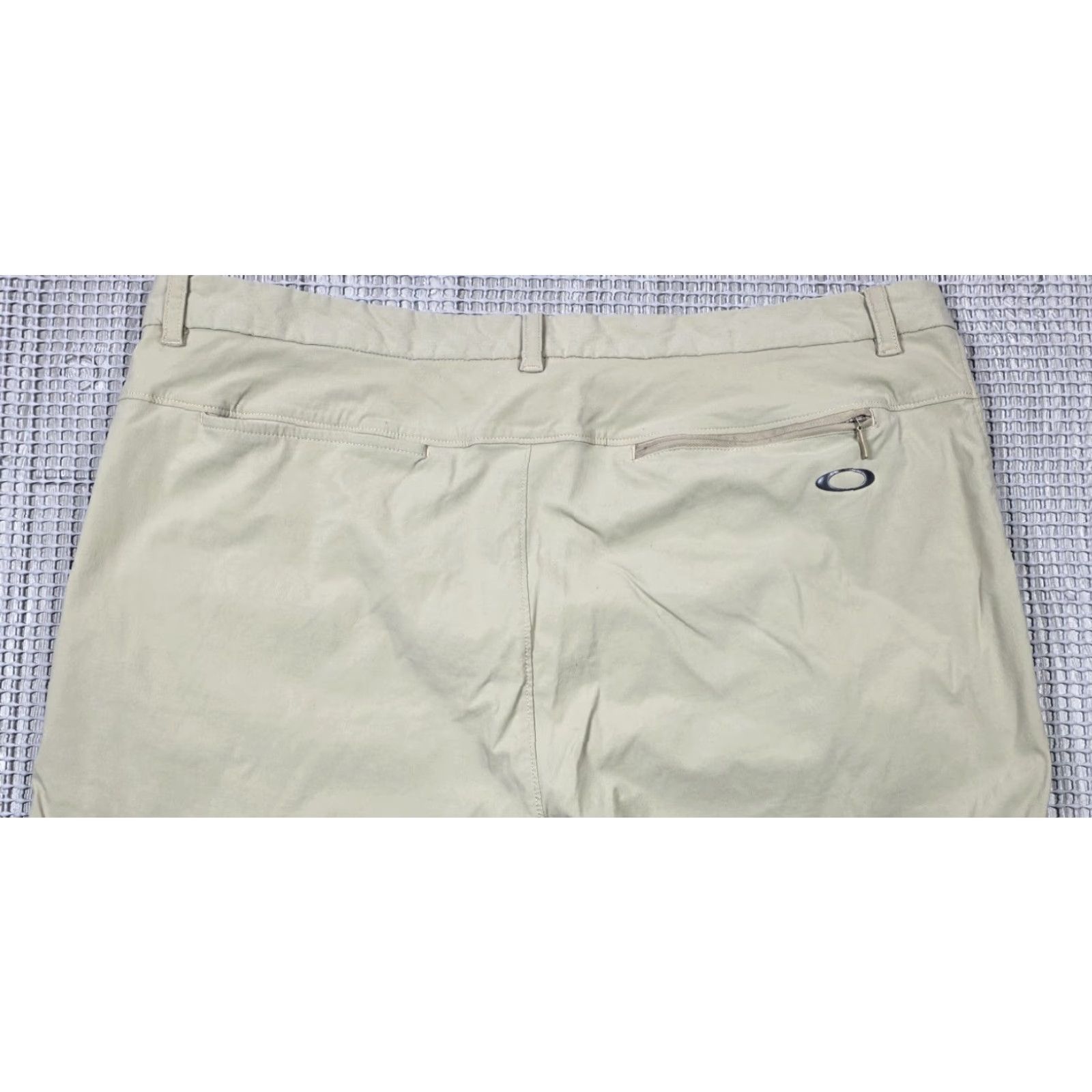 Oakley Oakley Pants Men 40x31 Regular Fit Performance Outdoors Trek Logo Beige Stretch Pants Size US 40 / EU 56 - 4 Thumbnail