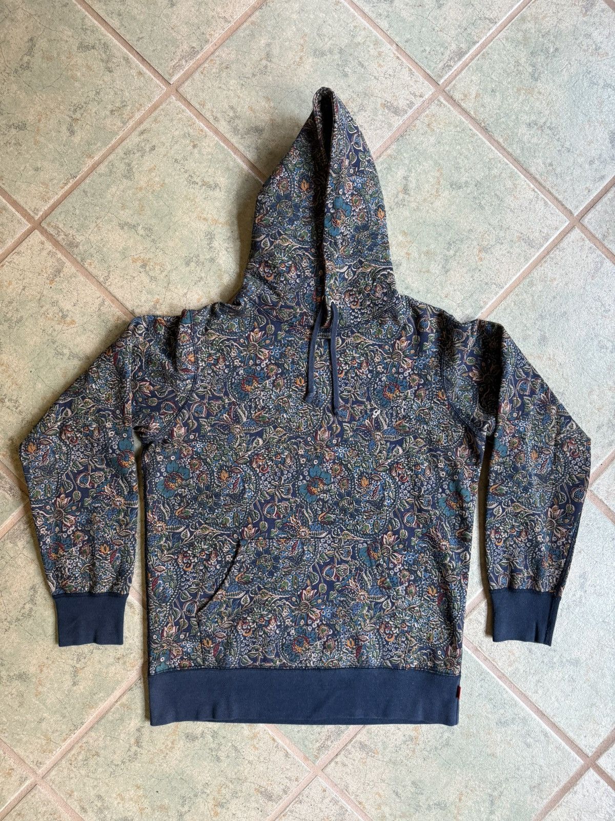 Supreme 2011 Supreme Paisley Hoodie Pullover Navy Blue Size US M / EU 48-50 / 2 - 1 Thumbnail