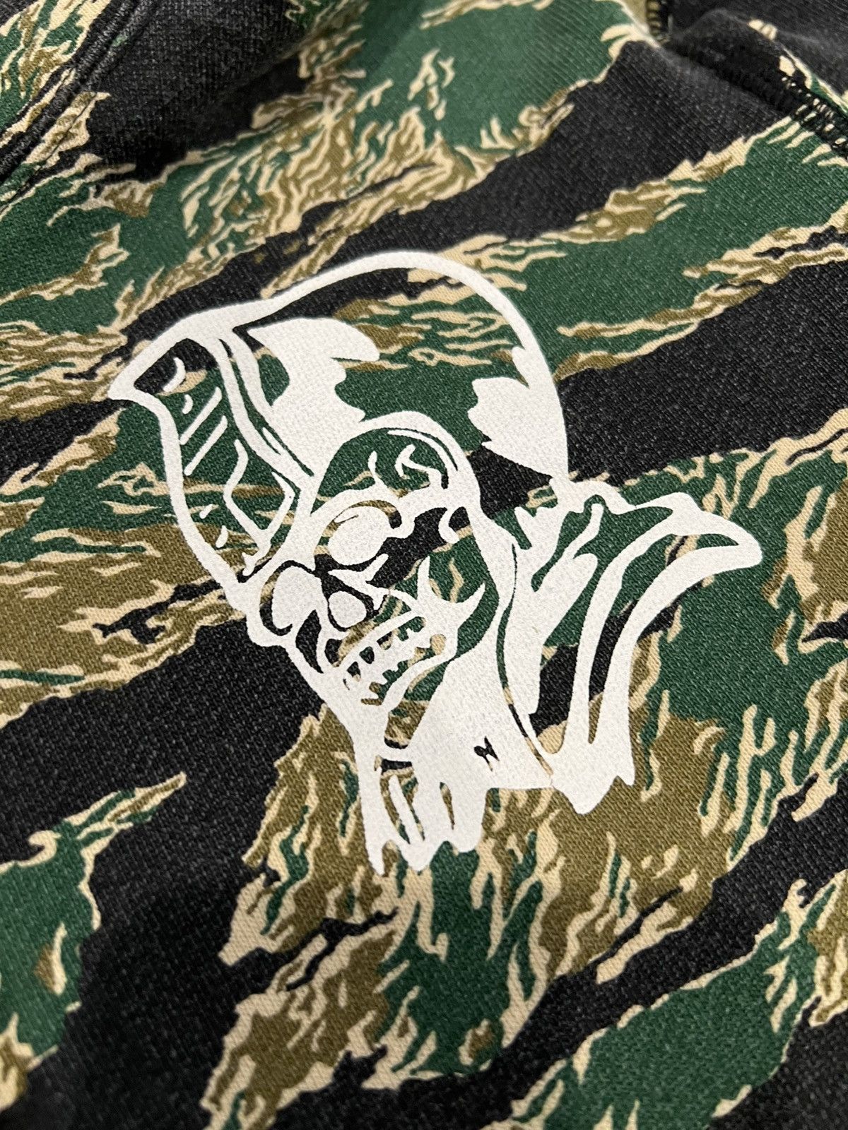Bape A Bathing Ape URSUS Forest Camo Full Zip Up Shark Hoodie Size US L / EU 52-54 / 3 - 6 Thumbnail