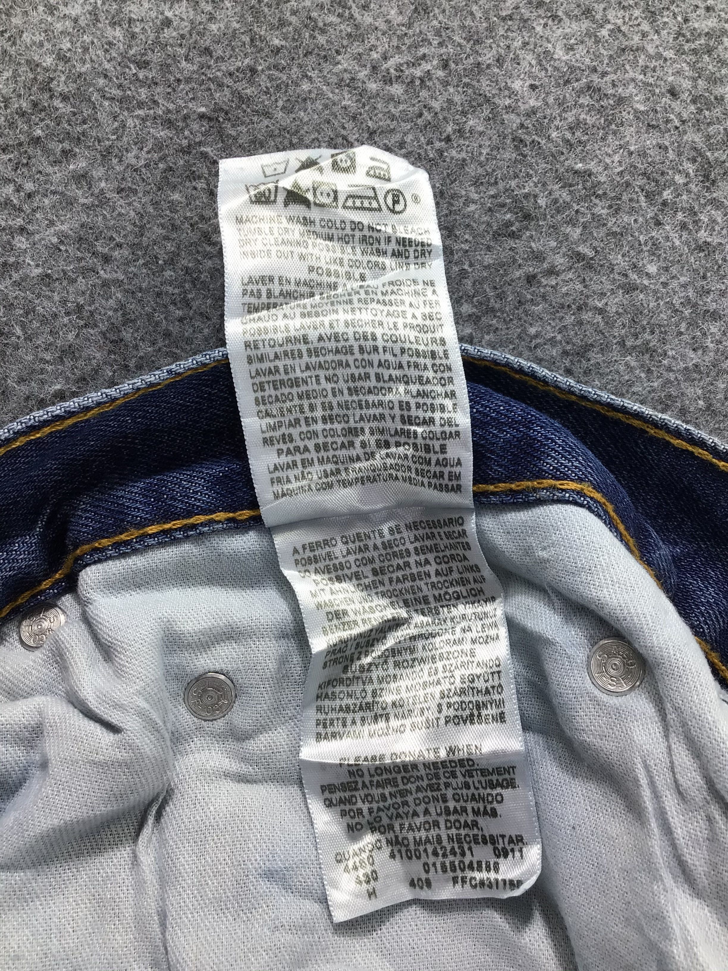 Levi's W48 Vintage Levis 550 Jeans Blue Wash Denim -J534 Size US 44 / EU 60 - 10 Thumbnail