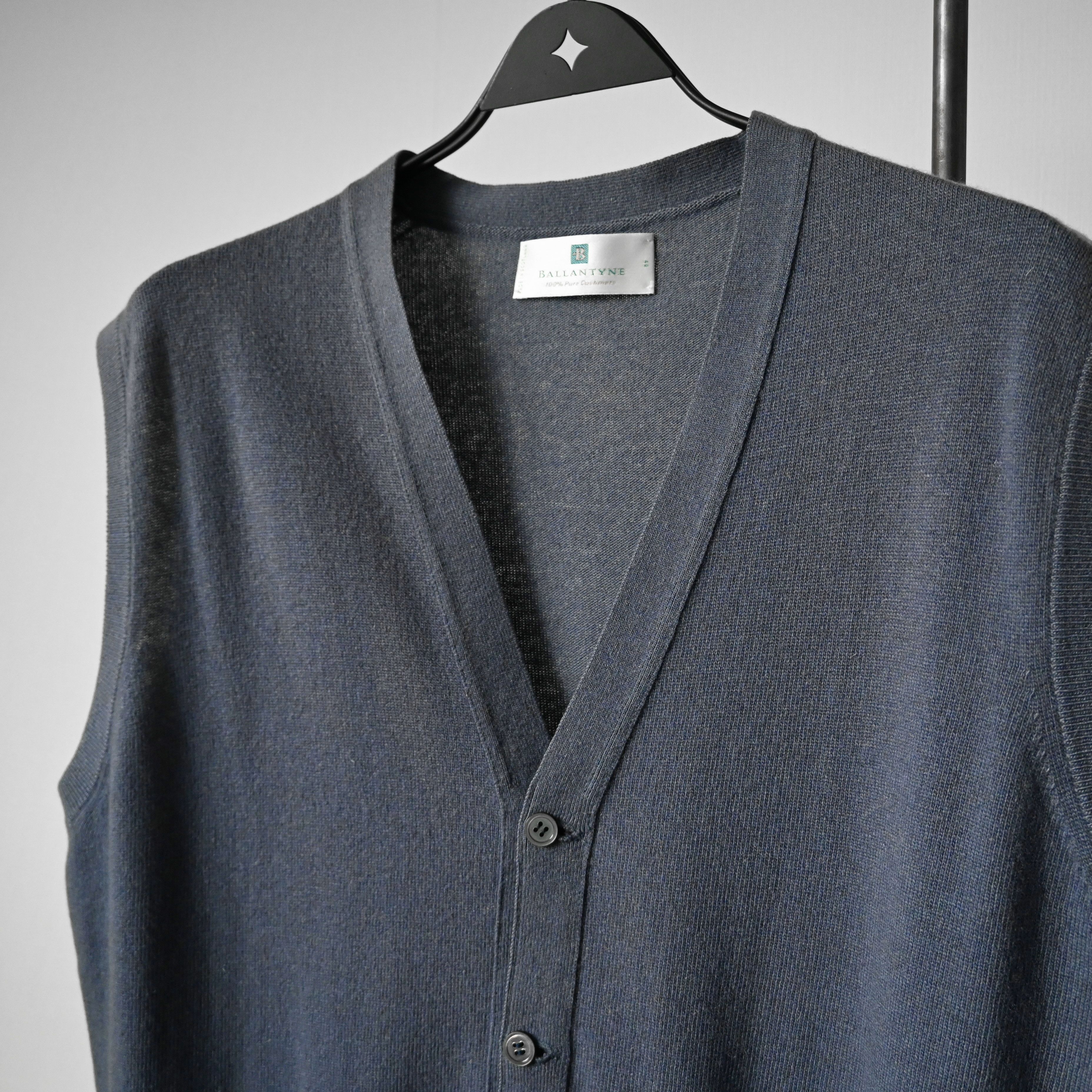Ballantyne Ballantyne cashmere button-up knit vest made in Scotland, 42 Size US L / EU 52-54 / 3 - 5 Thumbnail