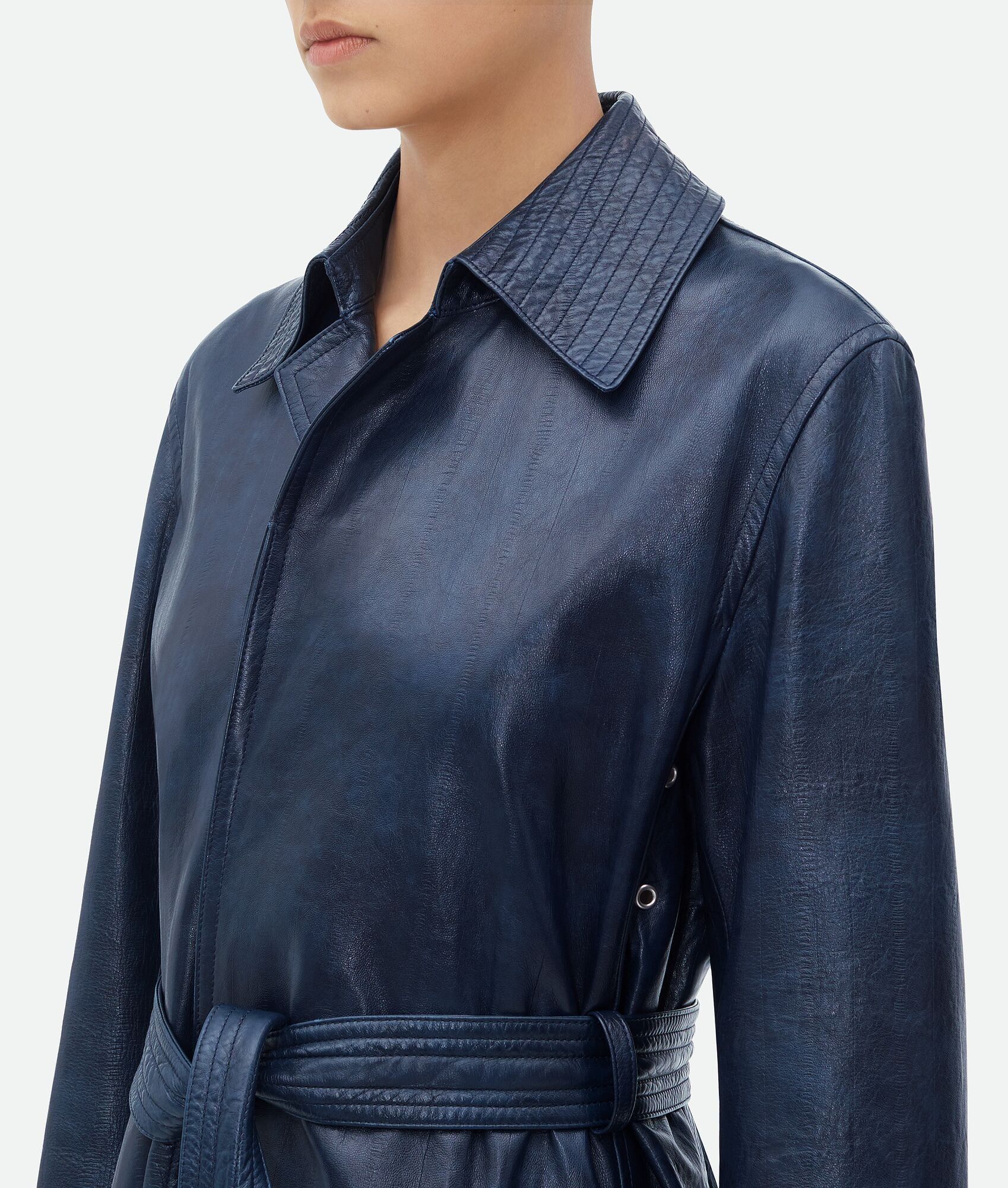 Bottega Veneta o1n1vont0425 Embossed Leather Coat in Mistral Size XS / US 0-2 / IT 36-38 - 4 Thumbnail