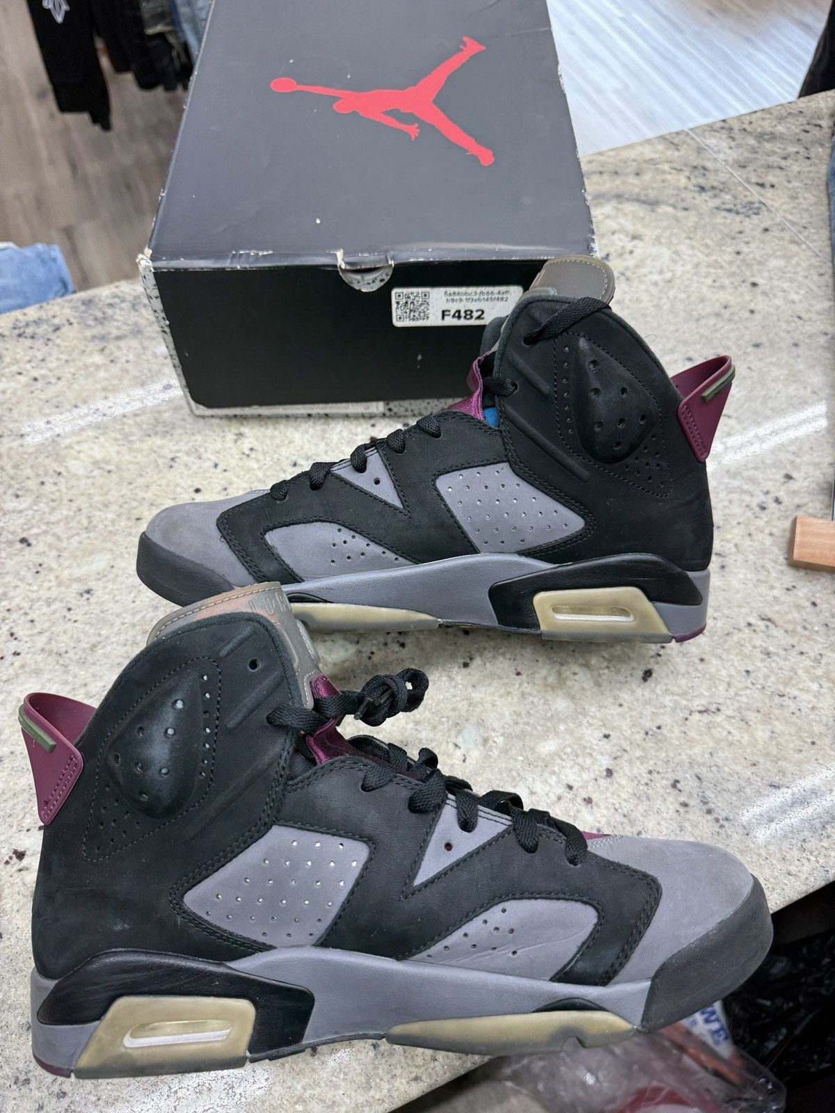 John Varvatos Jordan 6 Retro Bordeaux Size US 9.5 / EU 42-43 - 2 Thumbnail