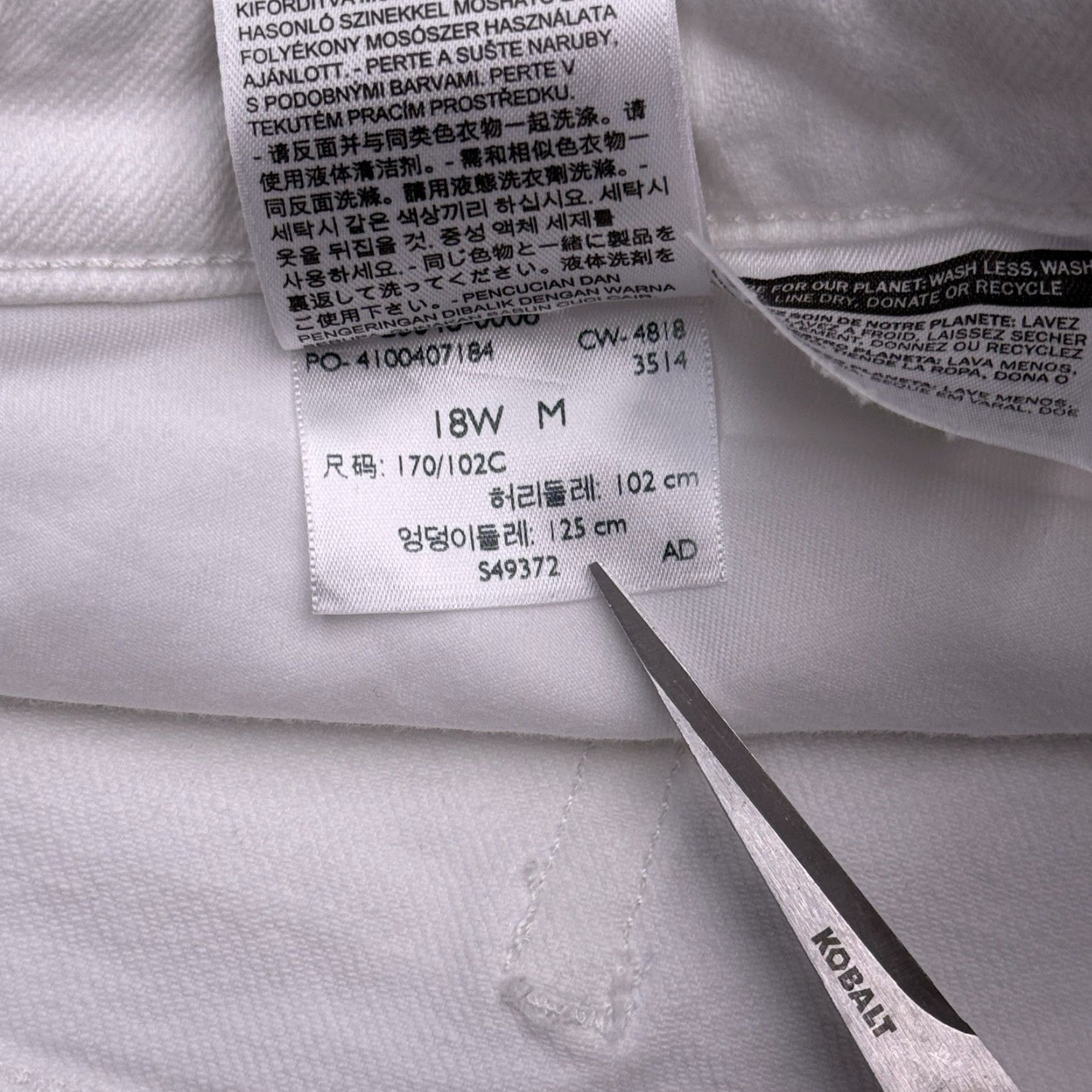 Levi's Levi's 414 Classic Straight Jeans Womens 18W White High Rise Stretch Size 40" / US 18 - 7 Thumbnail