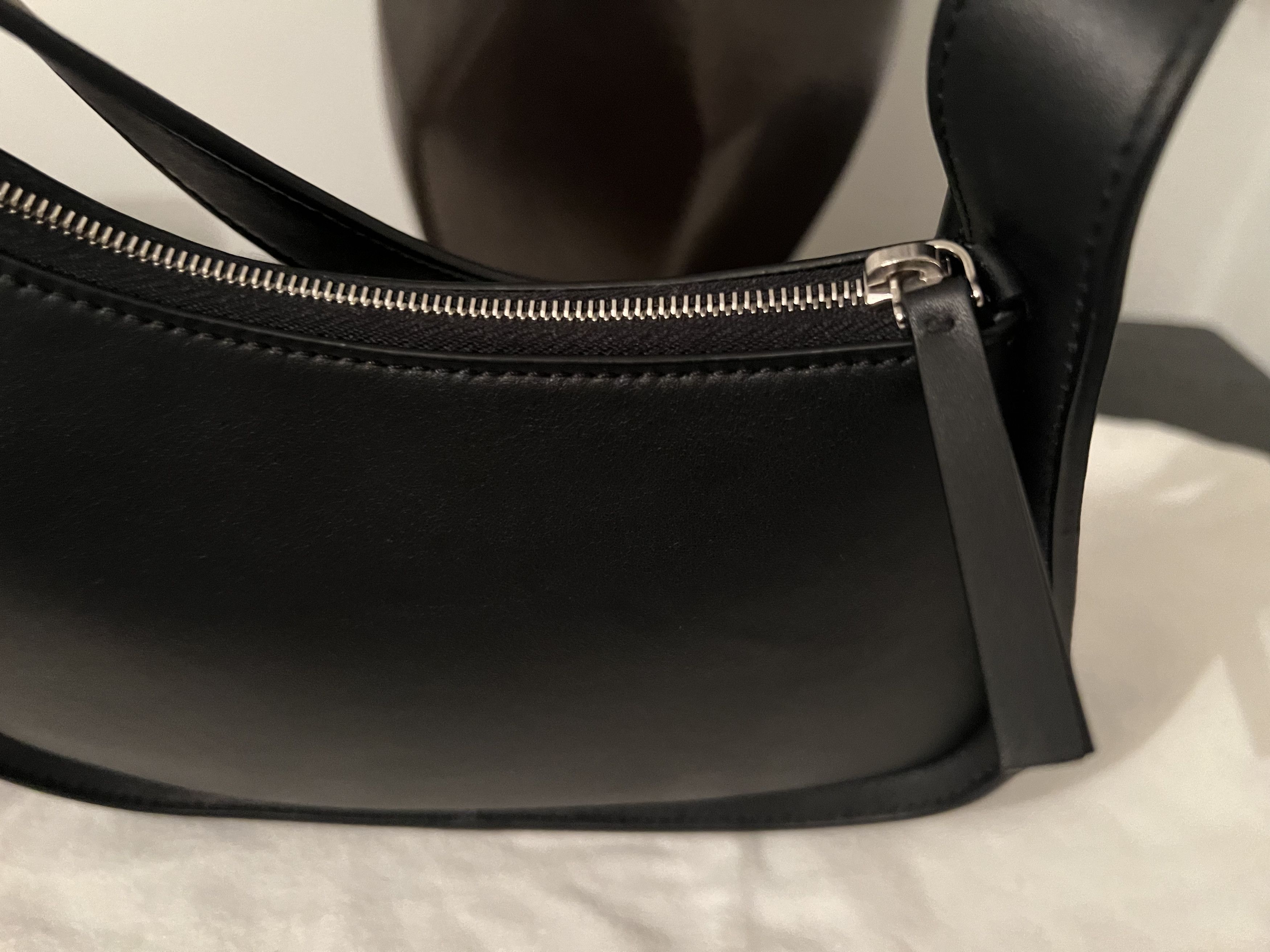The Row The Row Half Moon Bag in Leather Size ONE SIZE - 5 Thumbnail