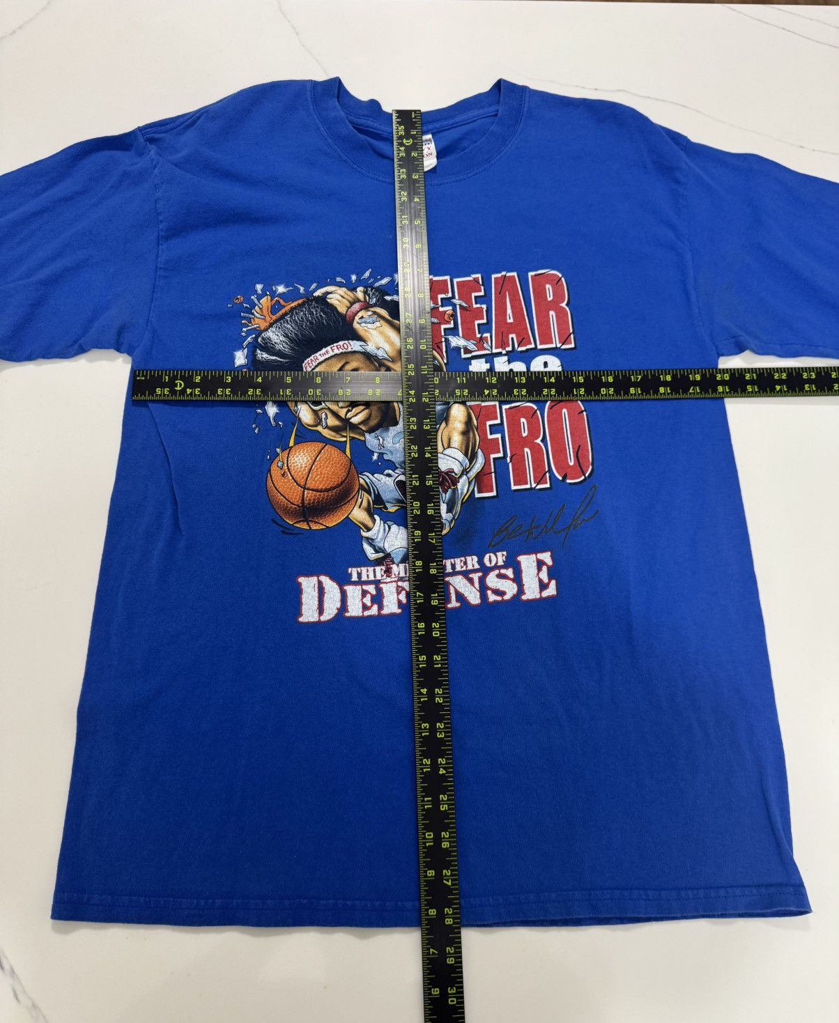 Gildan Y2K Ben Wallace “FEAR THE FRO” Detroit Pistons tee 🏀🔥 Size US L / EU 52-54 / 3 - 4 Thumbnail