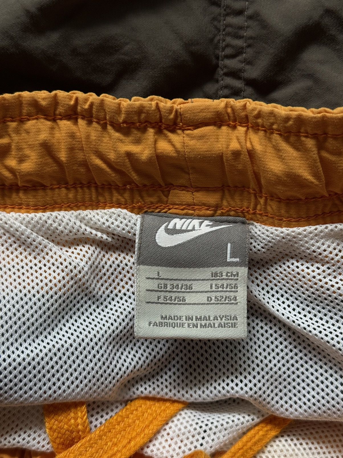 Nike Nike 2000s vintage cargo shorts Y2K Size US 34 / EU 50 - 7 Thumbnail