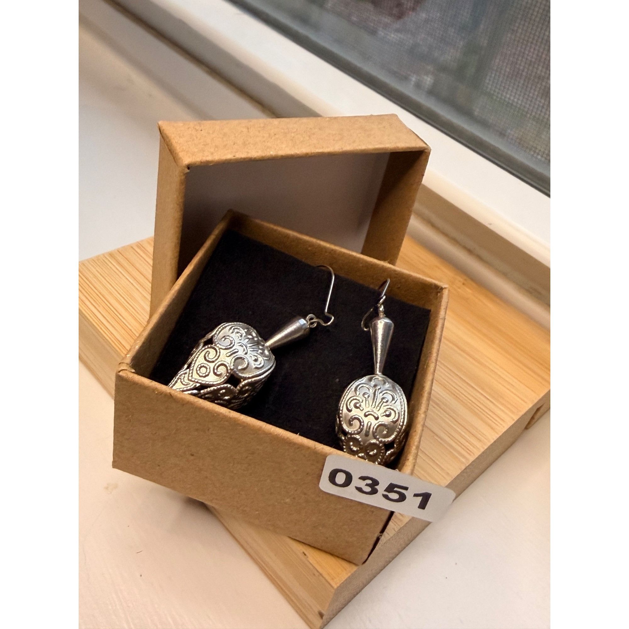 Other Silver ornate Filigree Teardrop Dangle Earrings Size ONE SIZE - 9 Thumbnail