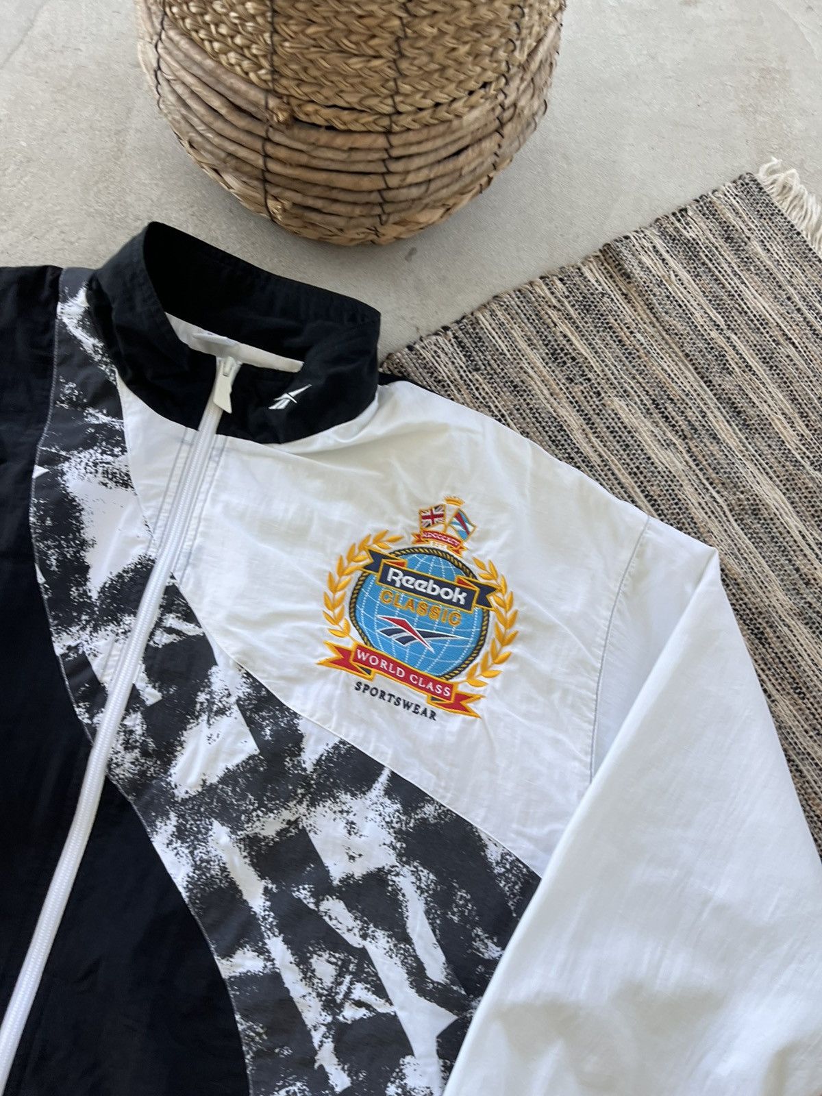 Reebok Reebok Track Jacket Black White Retro logo Sportswear Y2K Size US L / EU 52-54 / 3 - 6 Thumbnail