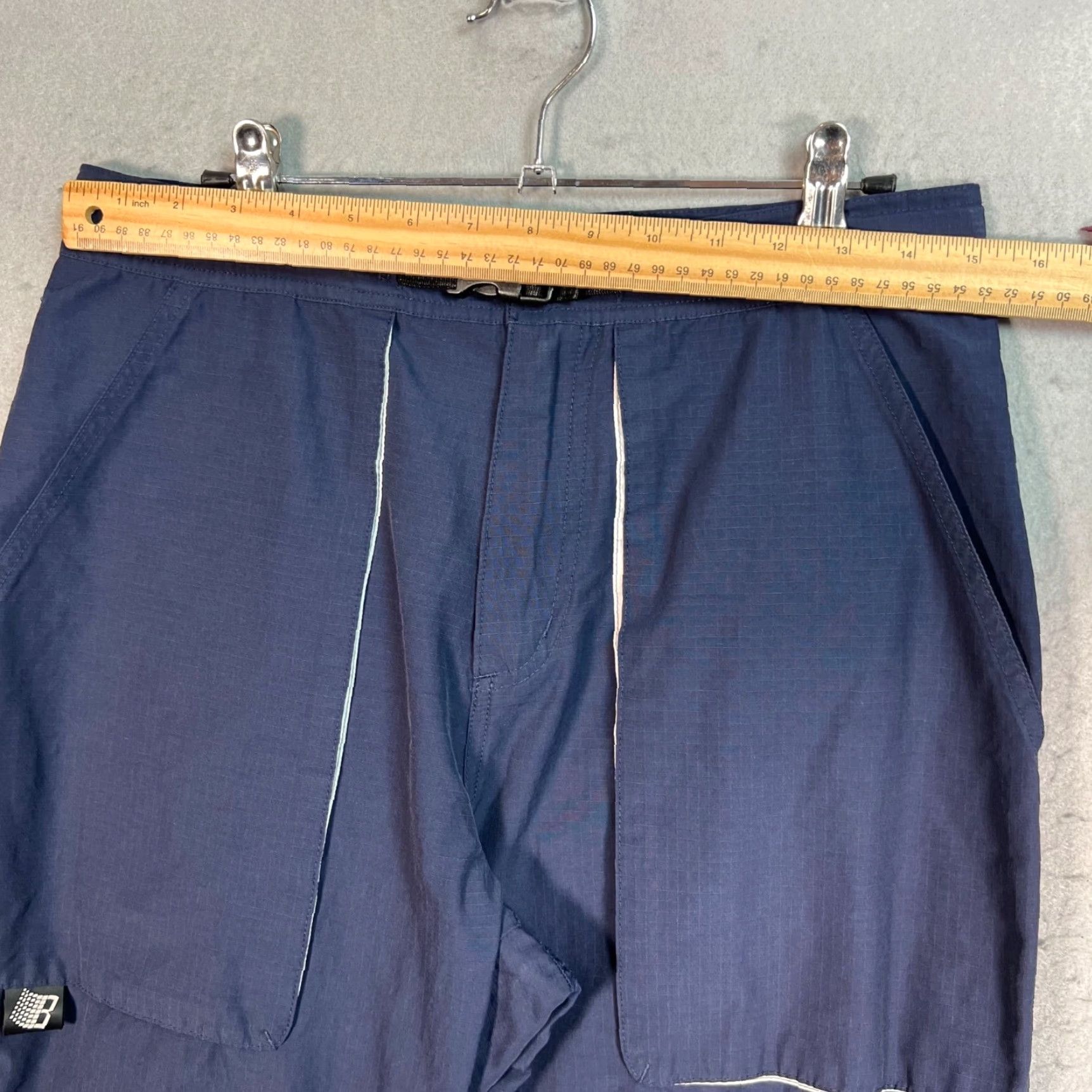 Vintage Bronze Hard Wear Mens Cargo Pants Waistbelt Navy Blue Belted Cargo P pants S Regular Inseam 29in Cotton Blend Front Flat Pocket Belted Zipperless? Size US 29 - 6 Thumbnail