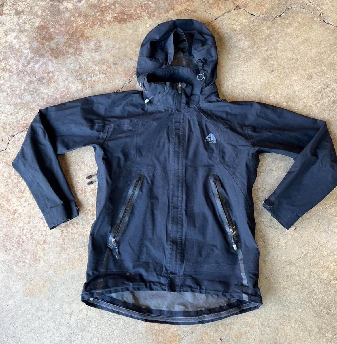 acg packable rain jacket