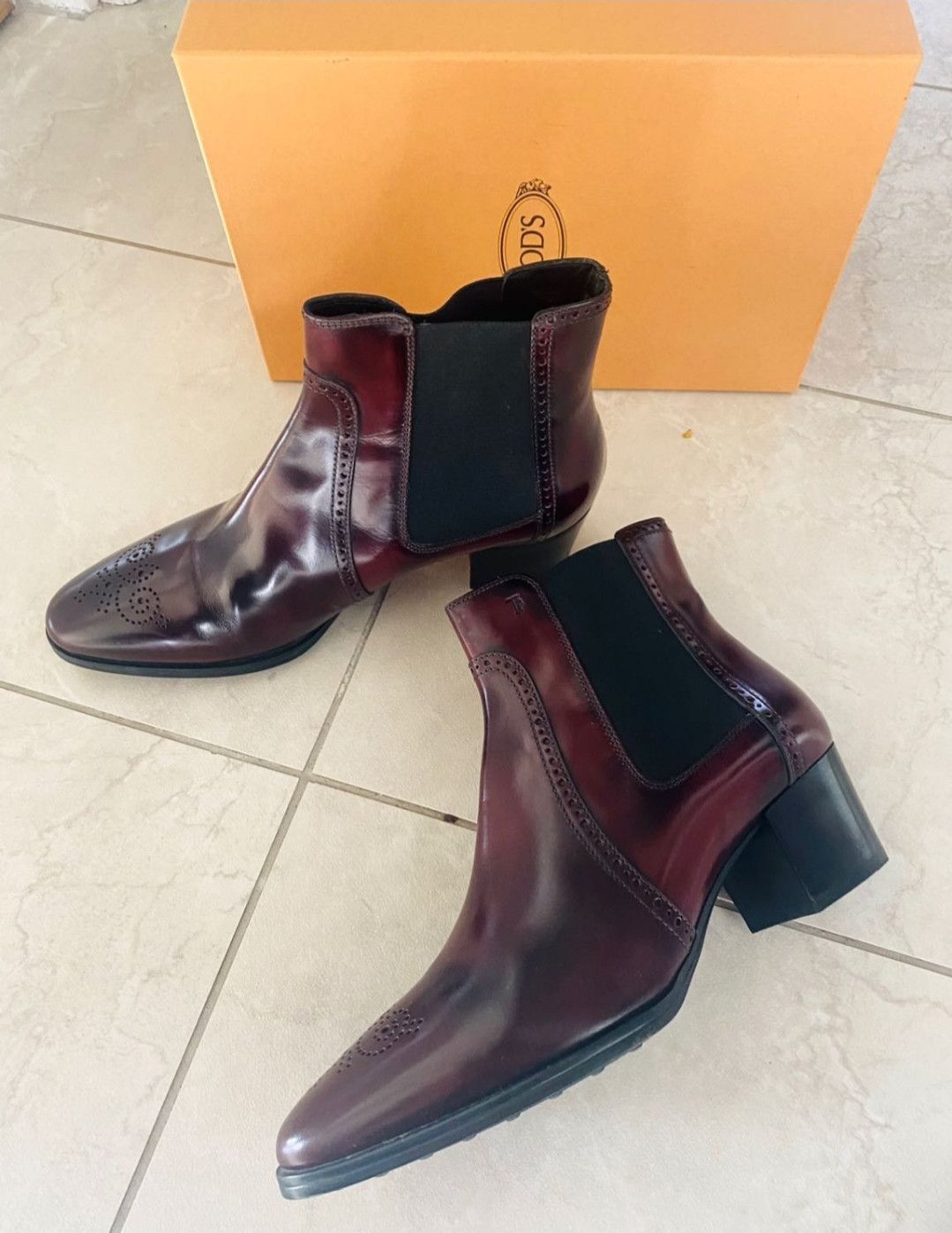 Tod's Tod's Burgundy Leather Chelsea Boots Size US 8 / IT 38 - 2 Thumbnail