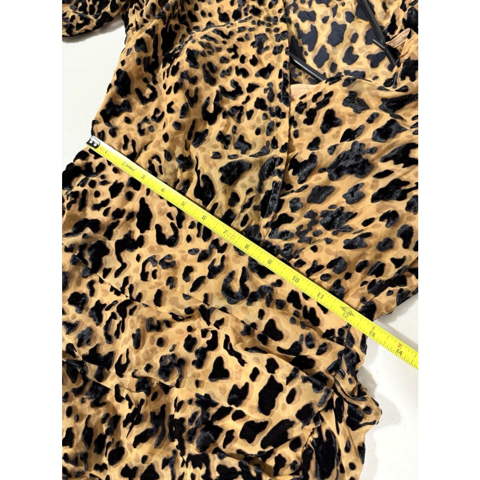 ASTR The Label ASTR Nikita Dress Women's S Leopard Velvet Print V Neck Lined Size S / US 4 / IT 40 - 3 Thumbnail