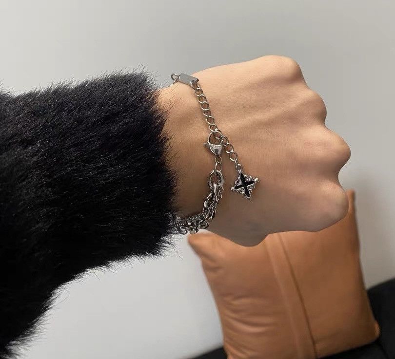 Jewelry Retro gothic punk y2k layered melted cross bracelet Size ONE SIZE - 3 Thumbnail