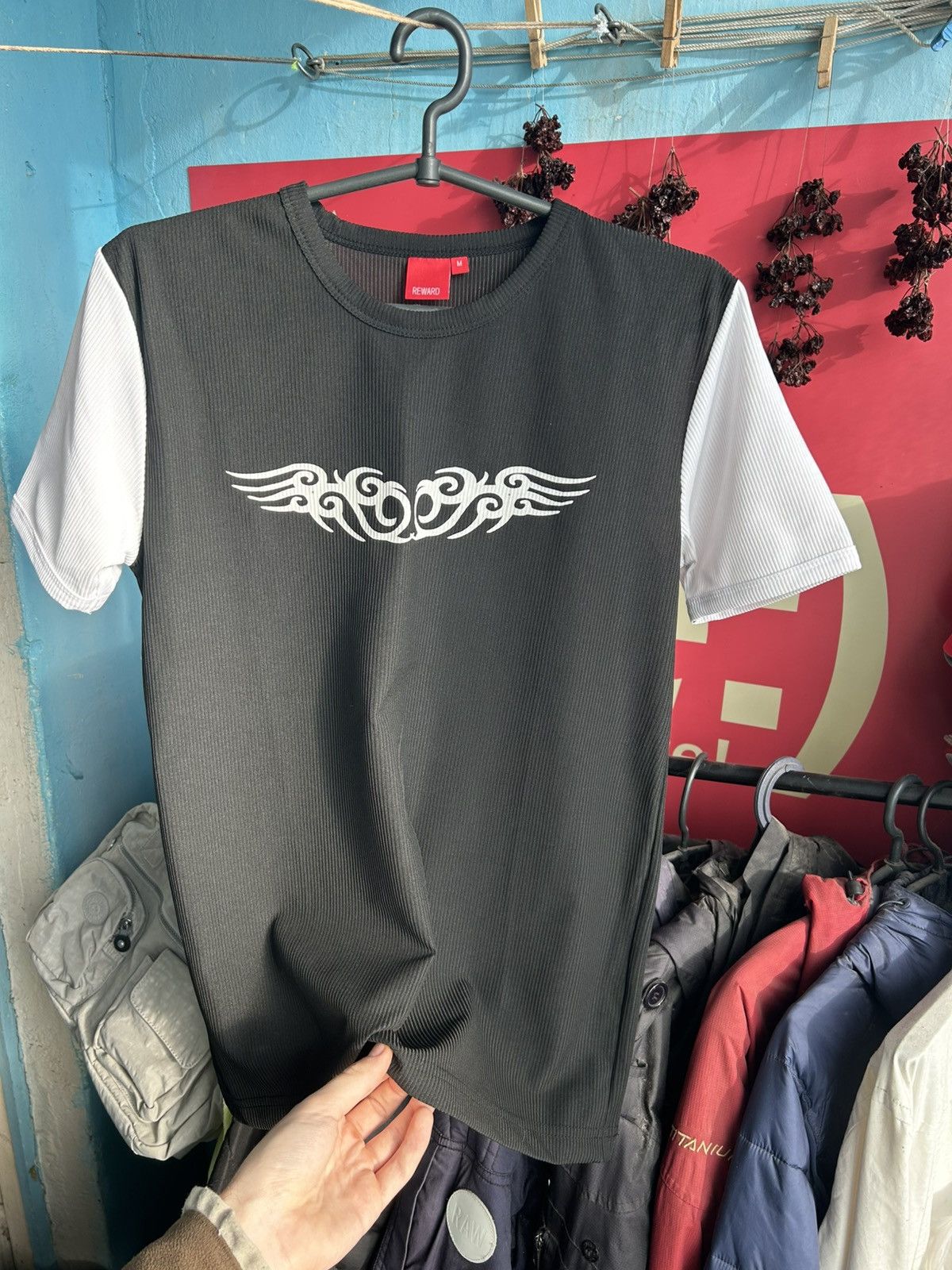 Vintage Vintage Tribal Style Grunge Y2K Women’s T-shirt Size M / US 6-8 / IT 42-44 - 5 Thumbnail