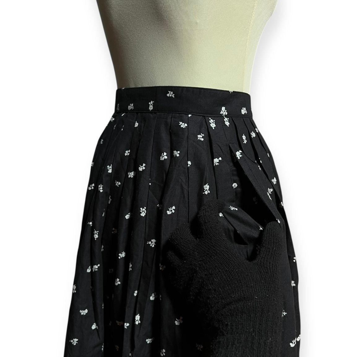 Issey Miyake Issey Miyake Mid-Skirt Size 30" / US 8 / IT 44 - 5 Thumbnail