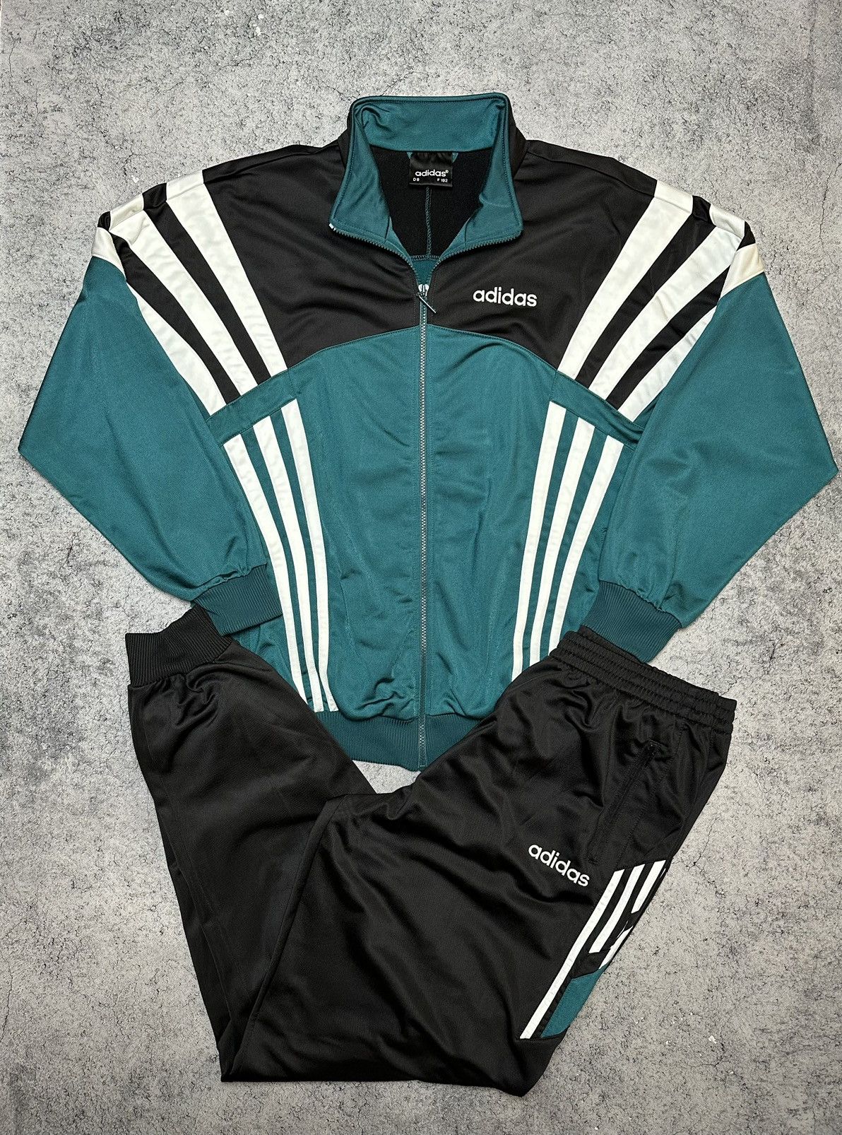 Adidas Vintage Adidas Tracksuit Set Jacket + Pants Size US L / EU 52-54 / 3 - 2 Thumbnail