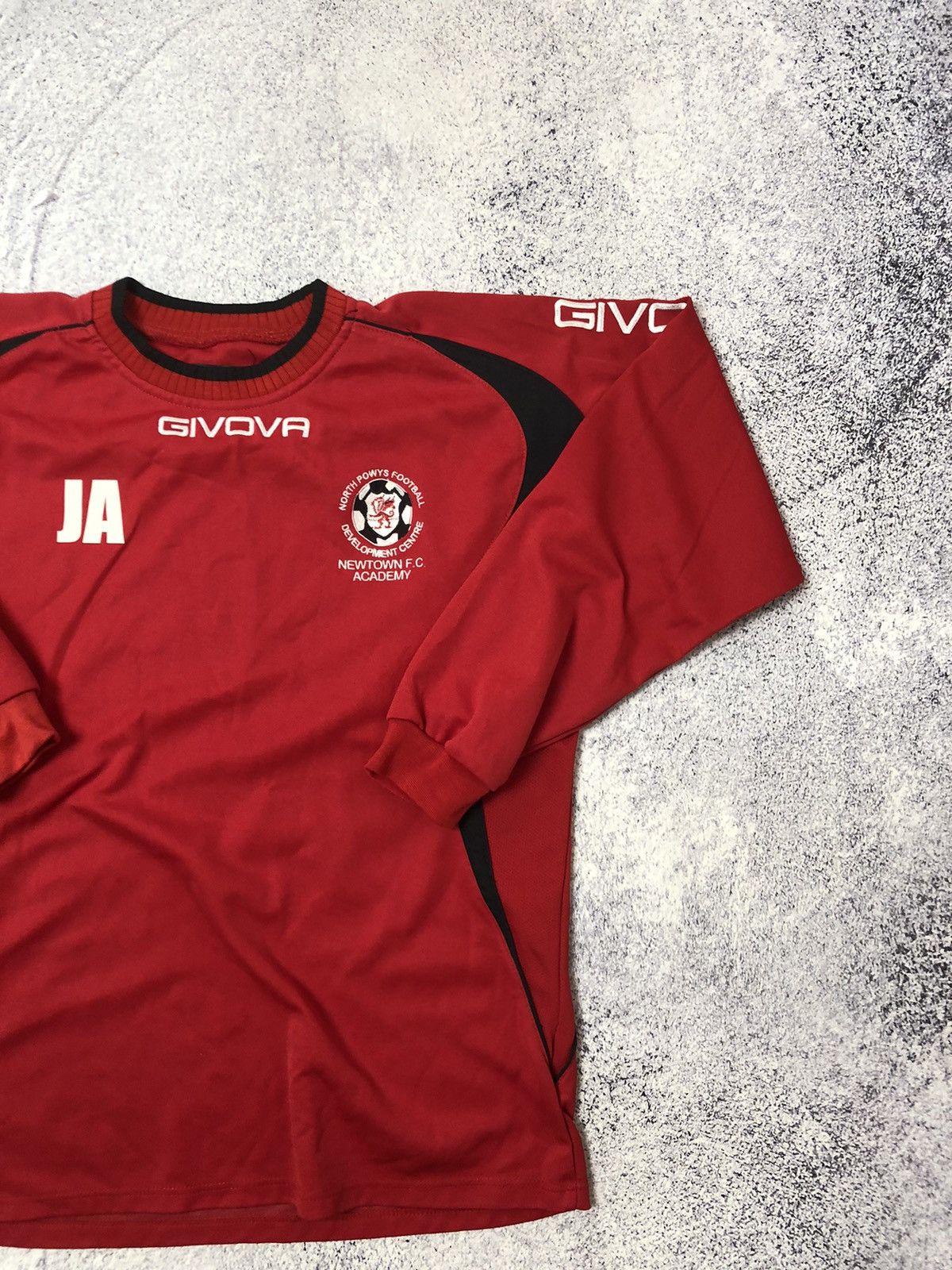 Other Men’s soccer jersey GIVOVA NEWTOWN FC SIZE L Size US L / EU 52-54 / 3 - 2 Thumbnail