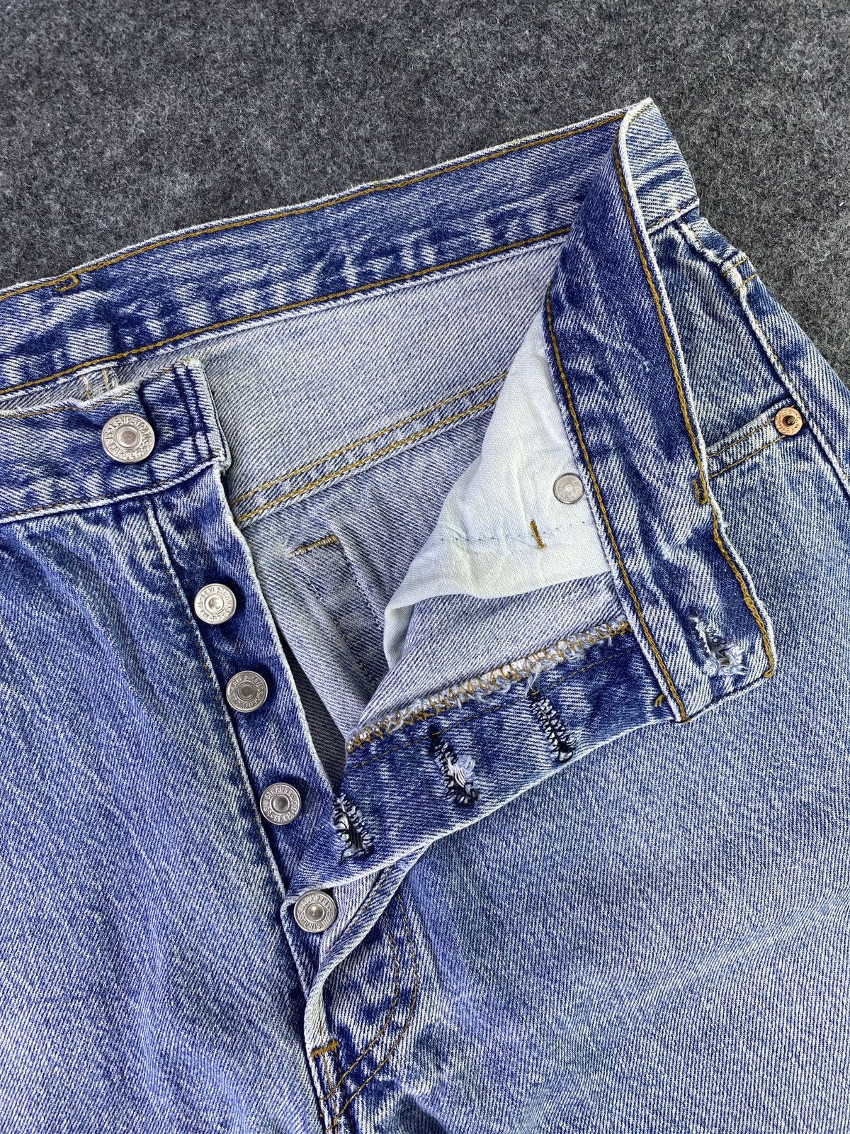 Jean × Levi's × Vintage Vintage Levis 501 Jeans Blue Wash - J918 Size US 33 - 5 Thumbnail