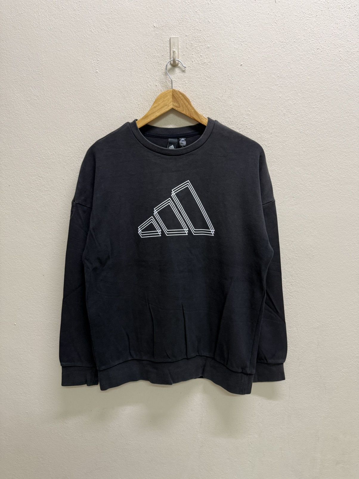 Adidas Adidas Crewneck Center Logo Sweatshirt Size US M / EU 48-50 / 2 - 18 Thumbnail