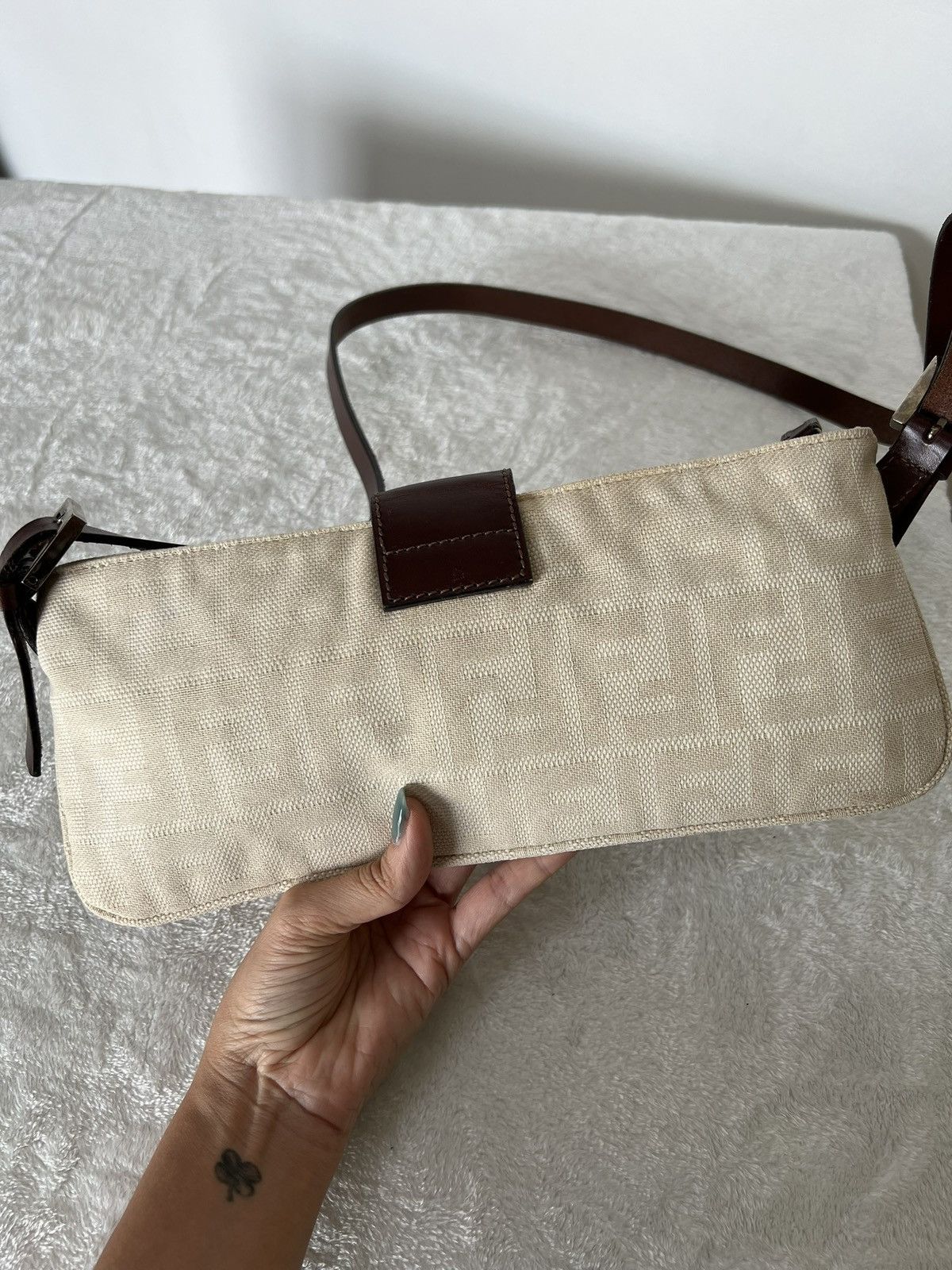 Fendi Fendi Mamma Baguette Ivory Zucca Canvas Size ONE SIZE - 3 Thumbnail