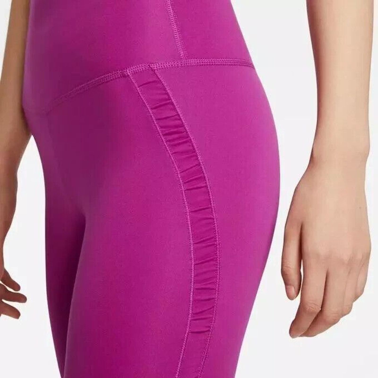 Nike NWT NIKE Core Collection 7/8 Legging Cactus Flower Womens XS Size 22" - 1 Thumbnail