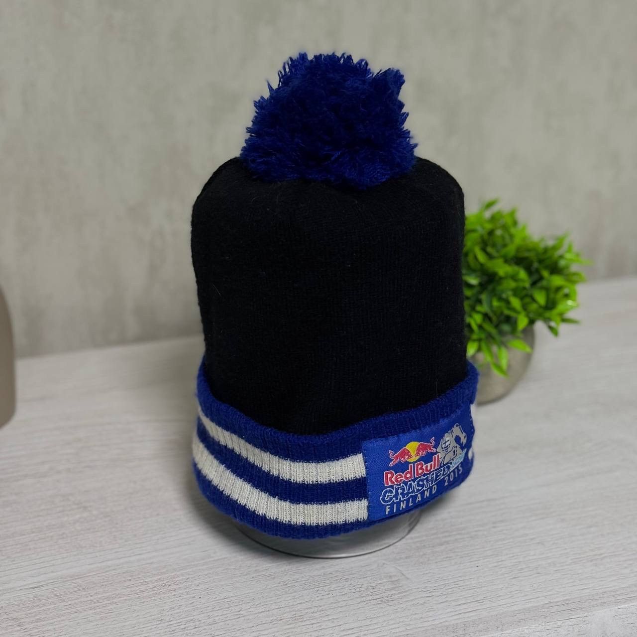 Red Bull VTG Red Bull Crashed Finland 2015 Y2K Hat 00s USA Size ONE SIZE - 3 Thumbnail