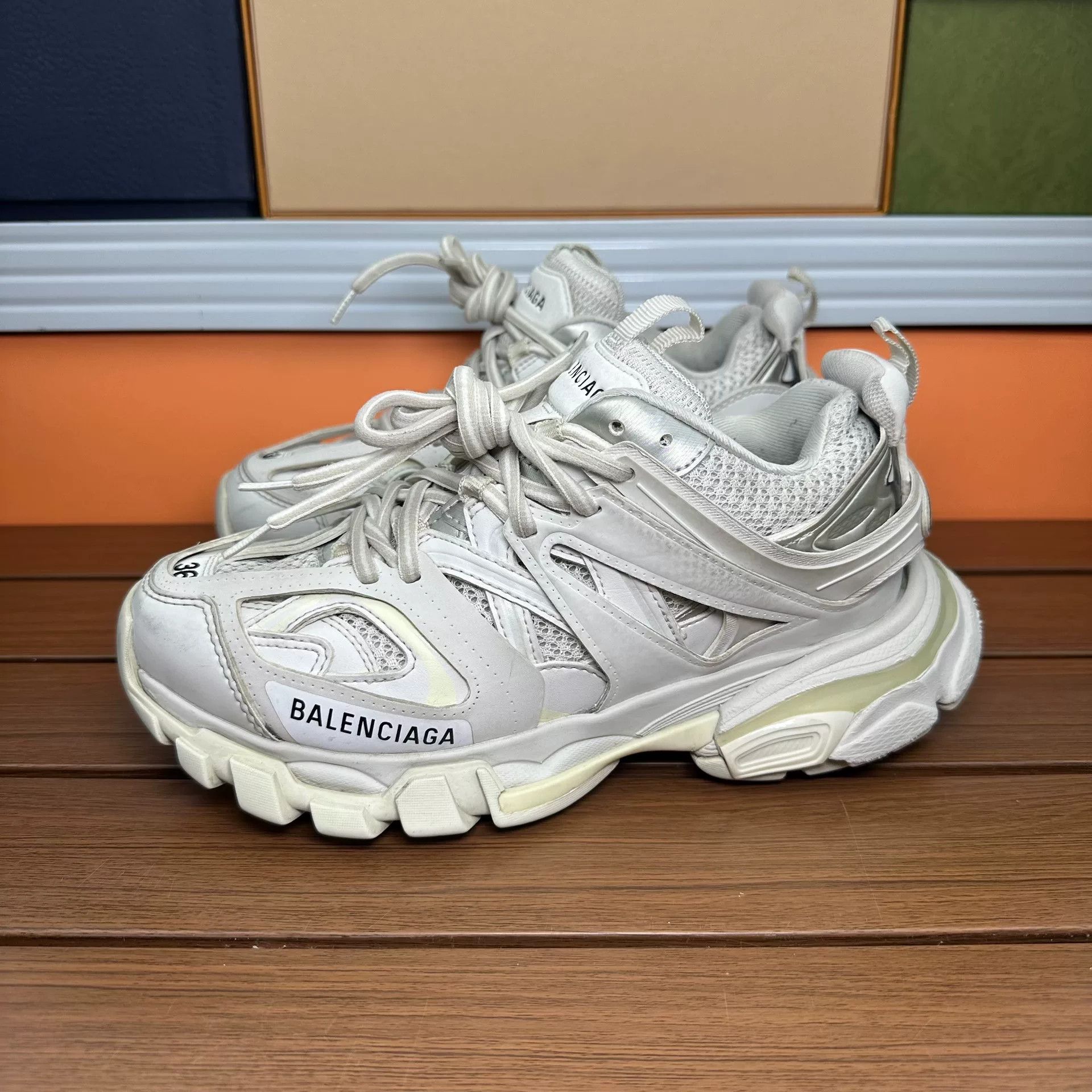 Balenciaga Balenciaga White Lowtop Sneakers it_36 Women Size US 6 / IT 36 - 1 Thumbnail