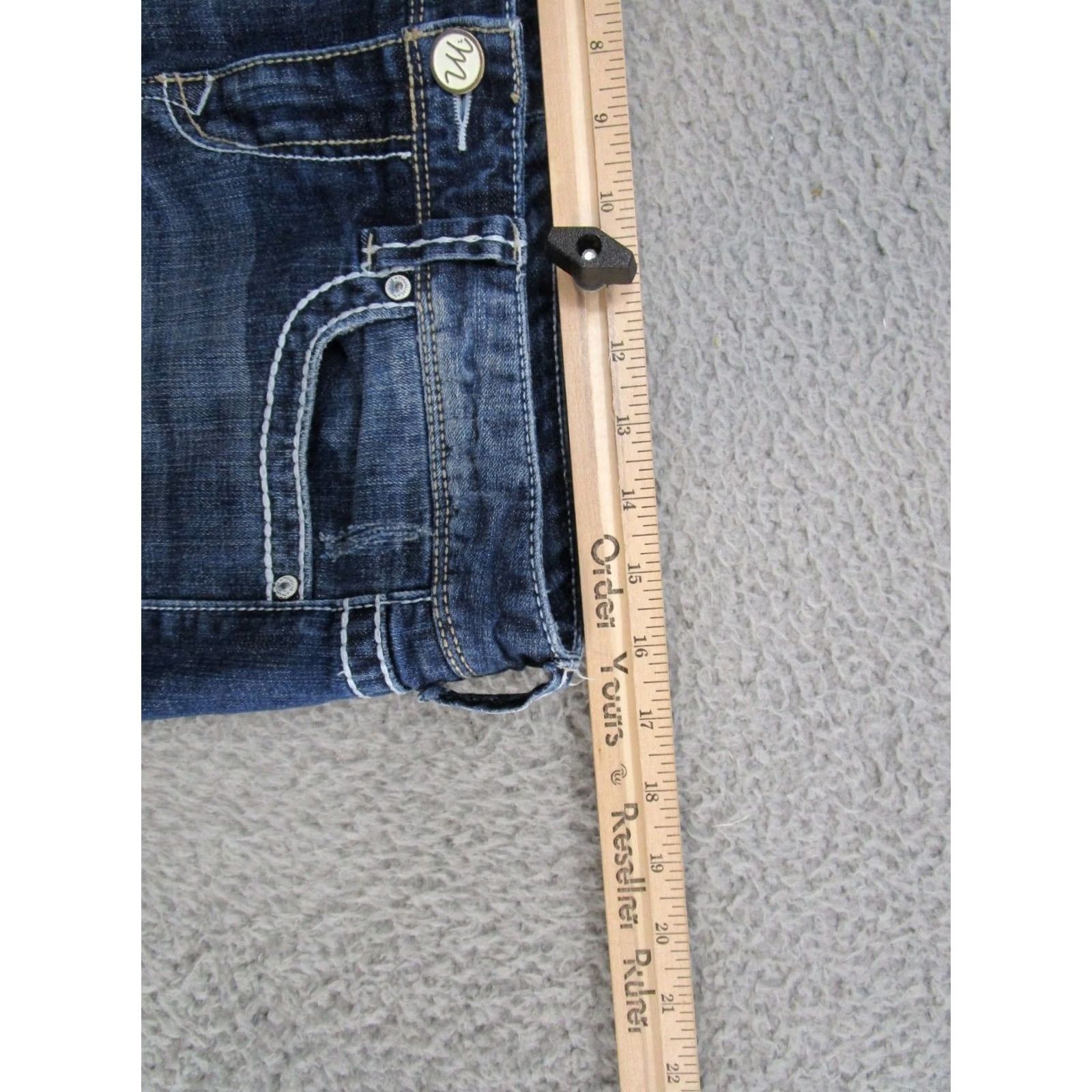 Vintage Maurices Mid Rise Denim Cuffed Shorts Womens 10 Blue Cotton Spandex Regular Denim Y2K Vintage No Stitch Classic 9/10 Styles Womens Size 32" / US 10 / IT 46 - 3 Thumbnail
