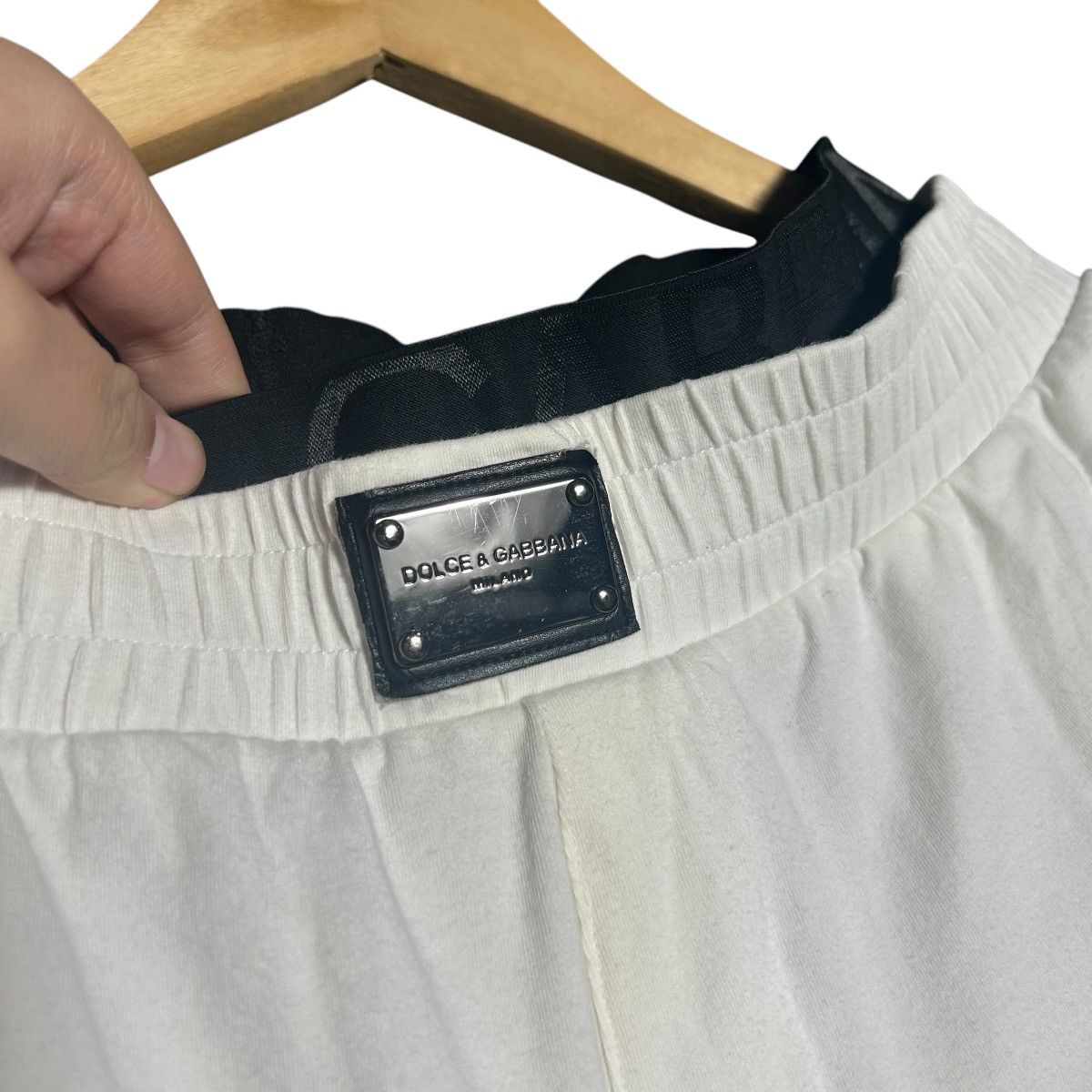 Dolce & Gabbana Dolce and Gabbana Big Logo Shorts Size US 26 / EU 42 - 5 Thumbnail