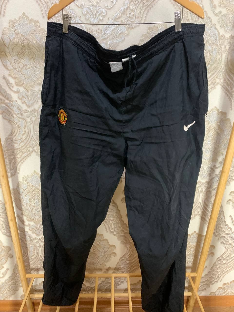 Nike Vintage Nike FC Manchester United England Soccer Jersey y2K Size US 34 / EU 50 - 3 Thumbnail