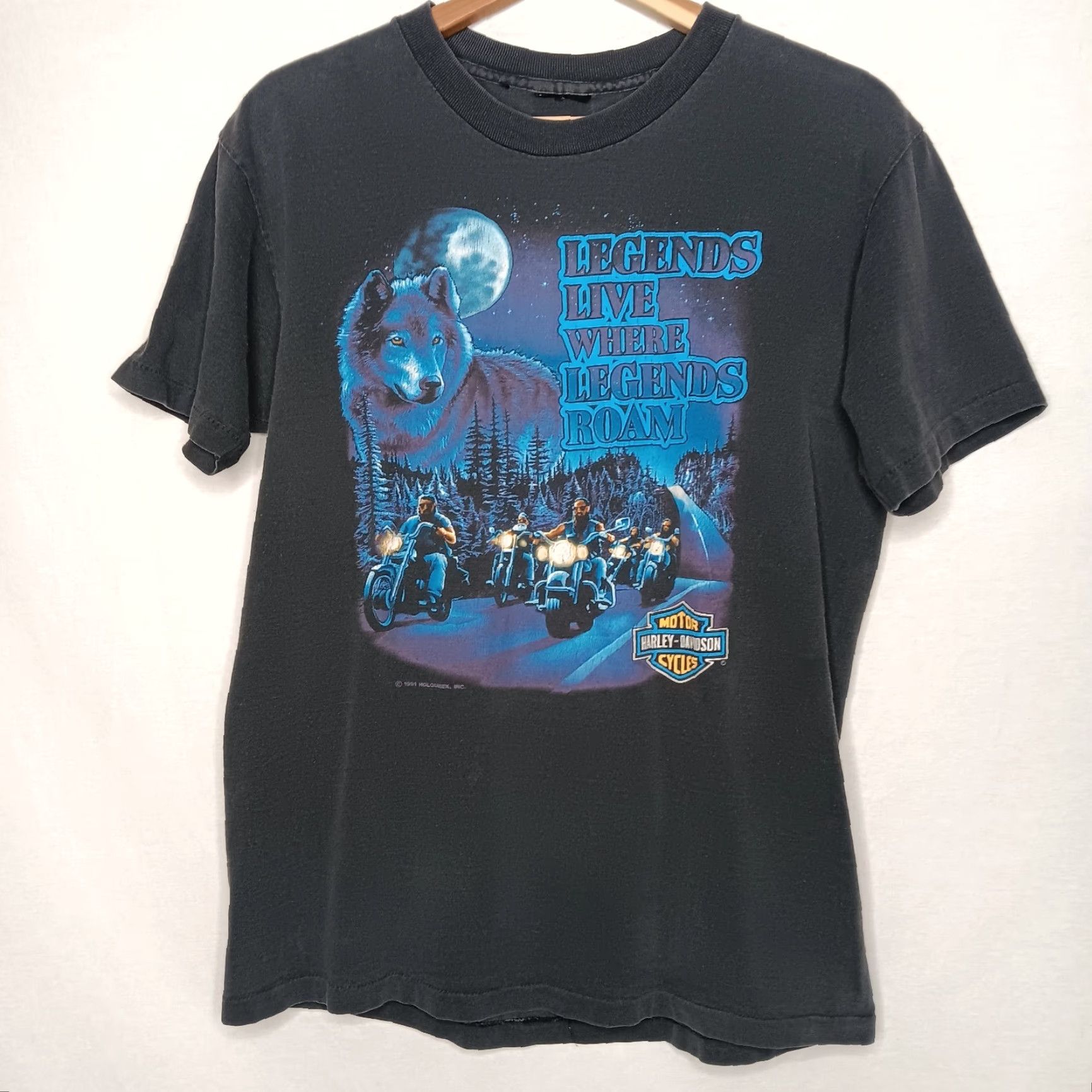 Harley Davidson VINTAGE Harley-Davidson T-Shirt Men Short Sleeve S Black Biker Wolf Legend Distressed 90s Motorcycles Size US S / EU 44-46 / 1 - 2 Thumbnail