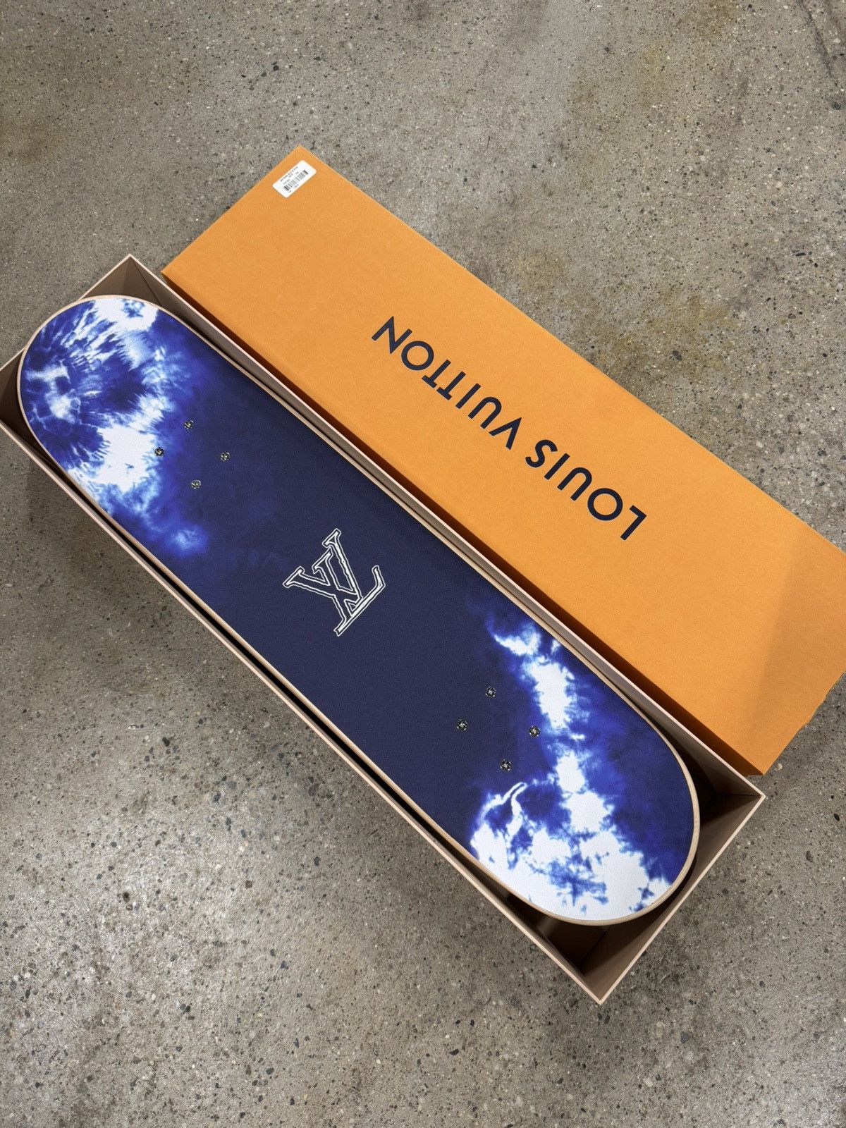 Louis Vuitton × Virgil Abloh Louis Vuitton Bandana Monogram Skateboard RARE NEW Size ONE SIZE - 3 Thumbnail