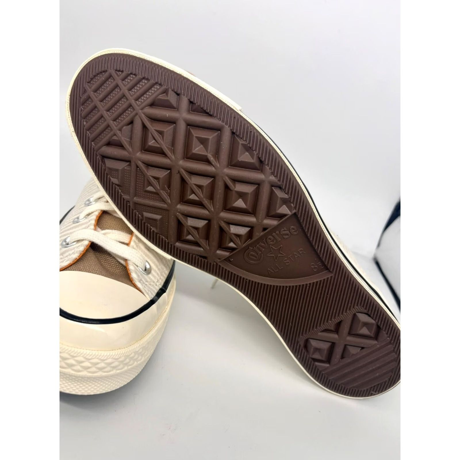 Converse VINTAGE Converse Chuck 70 Sneaker Womens 8.5 White Stripe Sneakers 2840 Size US 9 / IT 39 - 6 Thumbnail