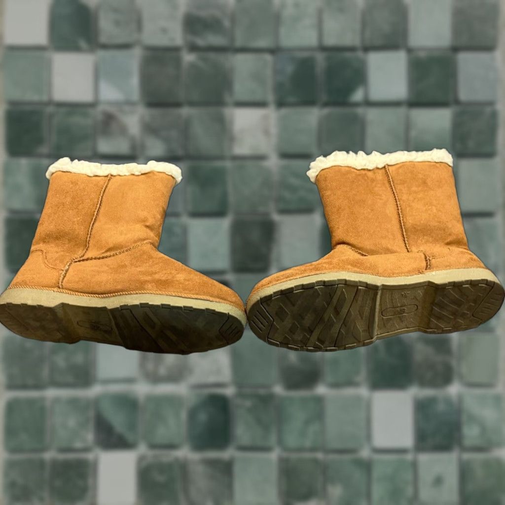 Vintage So Boots Women 7.5 Size Faux Fur Lined Suede Brown Ankle Height Size US 8 / IT 38 - 1 Thumbnail