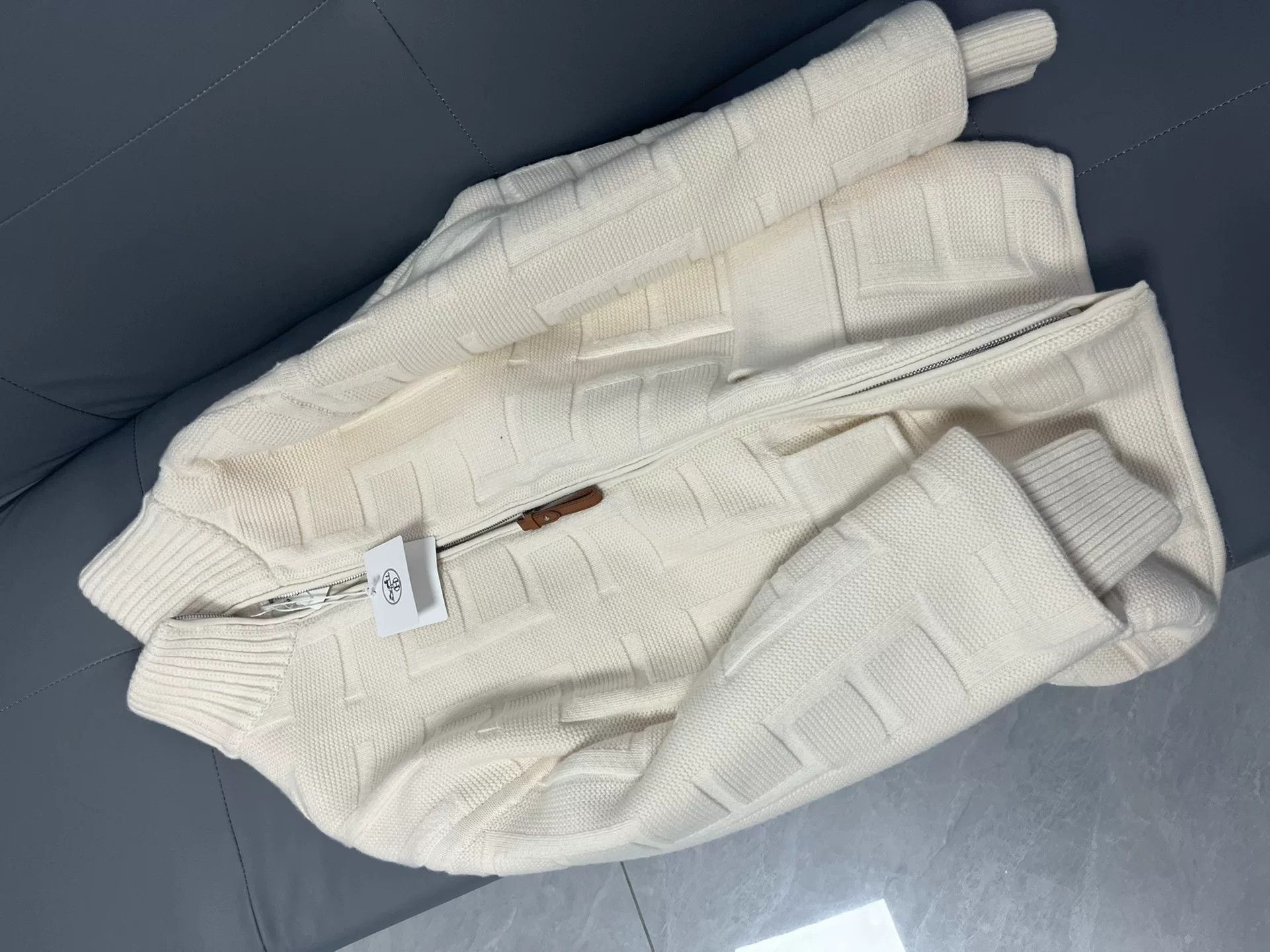 Hermes Hermes Cashmere Padded Coat Size 34 Size US S / EU 44-46 / 1 - 1 Thumbnail