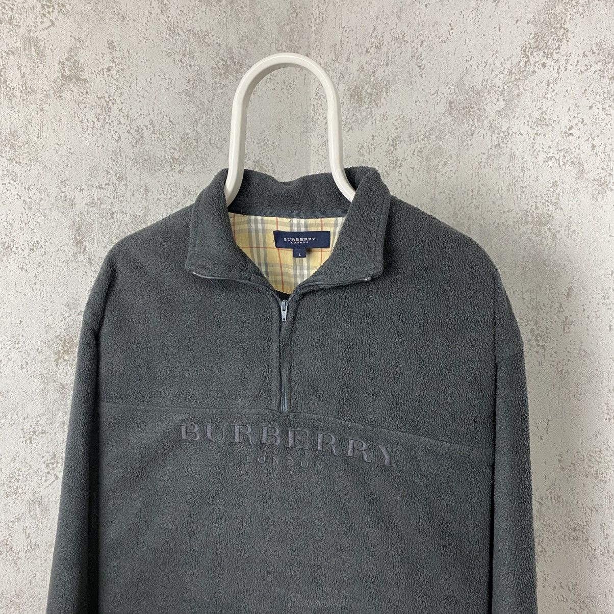 Burberry 90s BURBERRY LONDON HALF ZIPPER FLEECE SPELL OUT Size US L / EU 52-54 / 3 - 1 Thumbnail