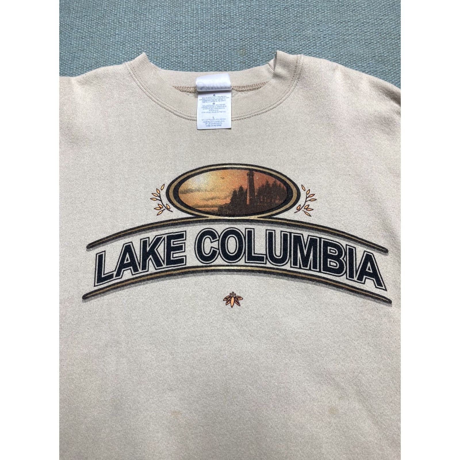 Vintage VINTAGE Sweatshirt Men Large Beige Columbia Lake Michigan Lighthouse Crewneck Pullover Size US L / EU 52-54 / 3 - 2 Thumbnail