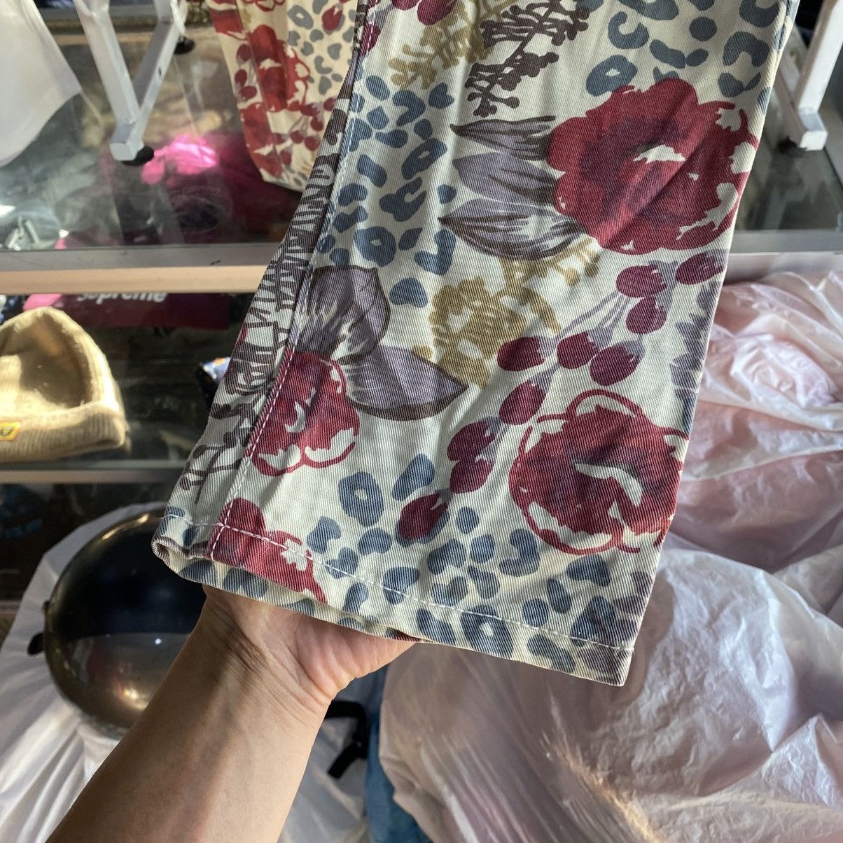 Issey Miyake Mercibeaucoup Paige Denim Floral Skyline Ankle Peg Jeans Size 32" / US 10 / IT 46 - 6 Thumbnail