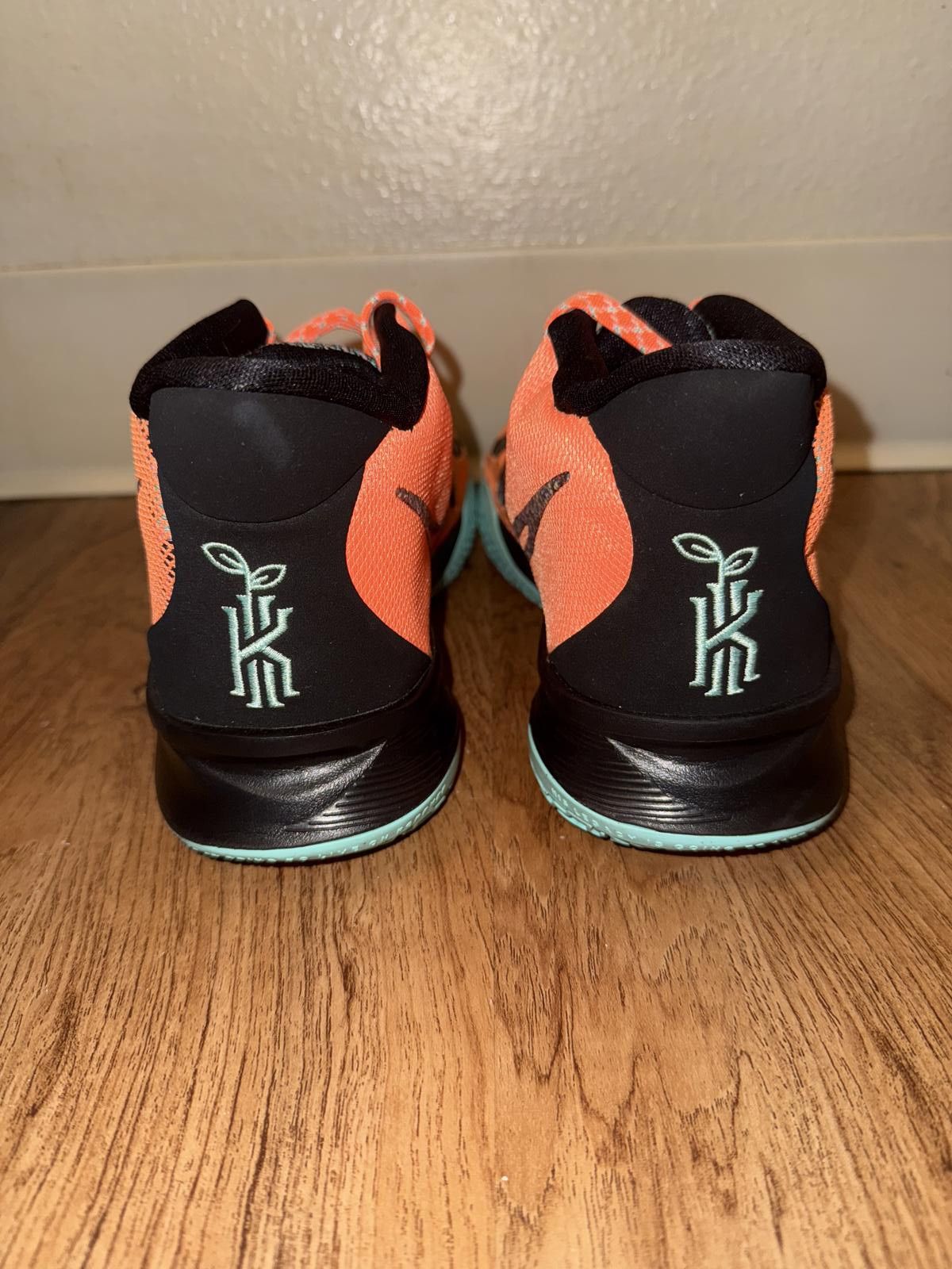 Nike Nike Kyrie 7 Play For The Future (Gs) Size US 6 / EU 39 - 3 Thumbnail