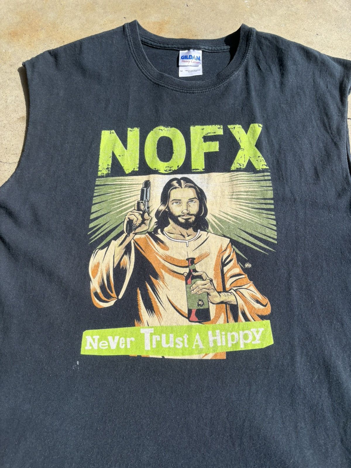 Band Tees × Vintage Crazy NOFX Vintage 2000s Never Trust A Hippie Cutoff Size US M / EU 48-50 / 2 - 4 Thumbnail