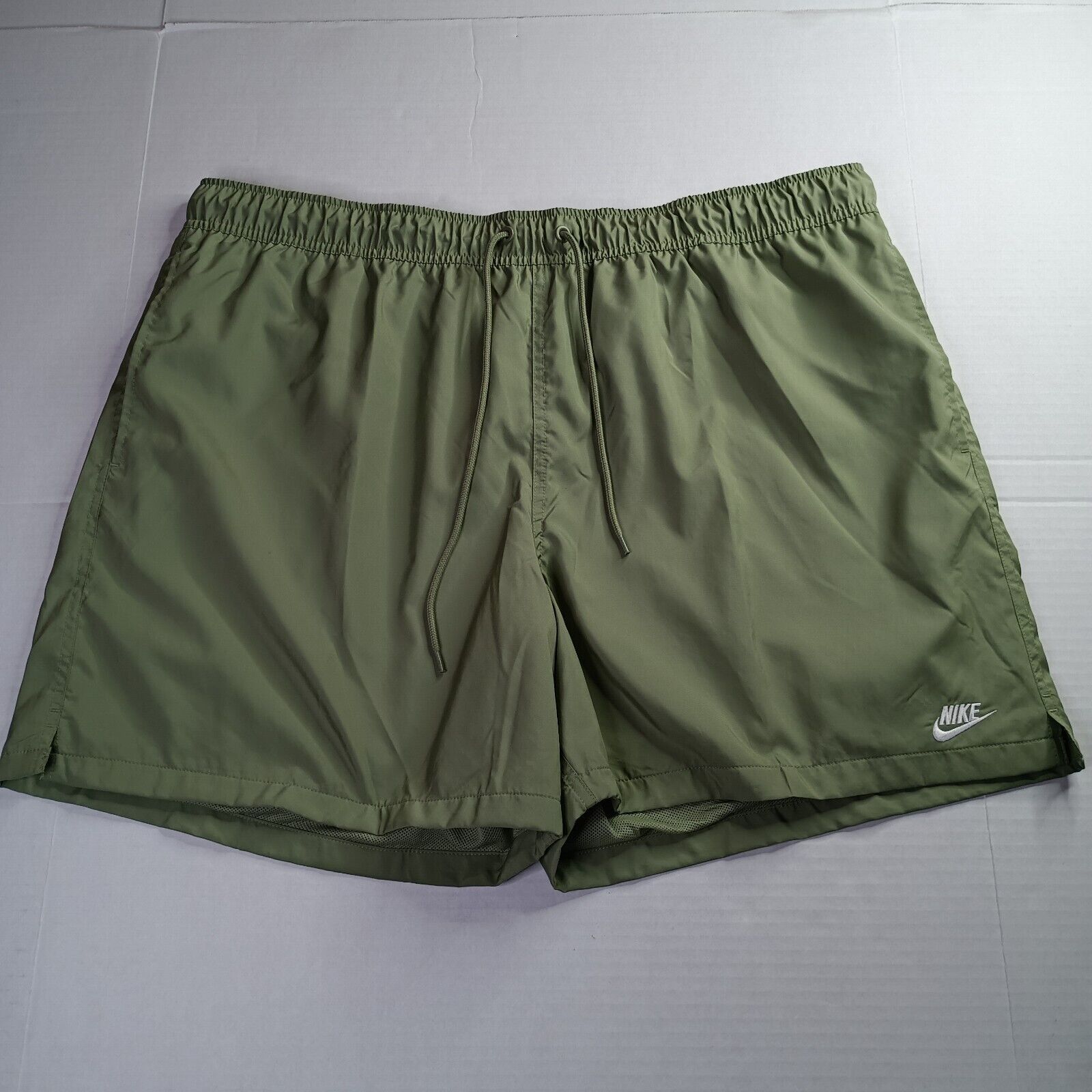 Nike Nike Men's Club Flow Relaxed Fit 6" Shorts Green Size 2XL Size US 42 / EU 58 - 1 Thumbnail