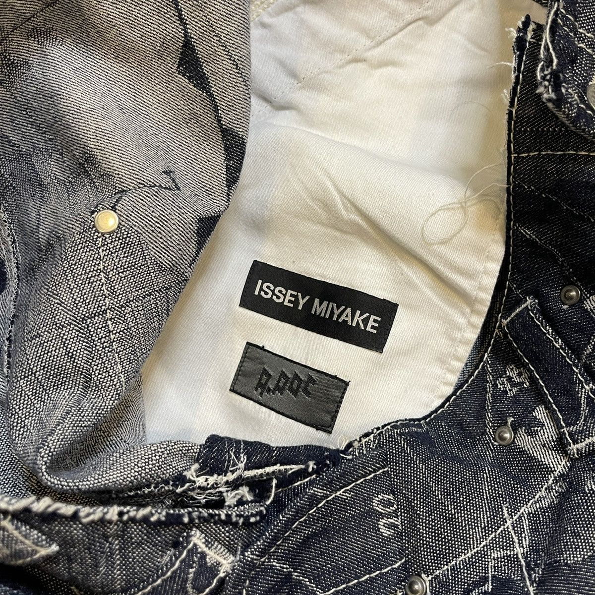 Issey Miyake Issey Miyake “Carbon Neutral” Reworked Denim Size US 38 / EU 54 - 6 Thumbnail