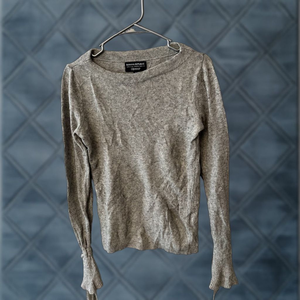 Banana Republic Banana Republic Sweater Womens Medium Gray Long Sleeve Crew Neck Pullover Knit Wool Solid Filpucci Tight-Knit Regular Size M / US 6-8 / IT 42-44 - 1 Thumbnail