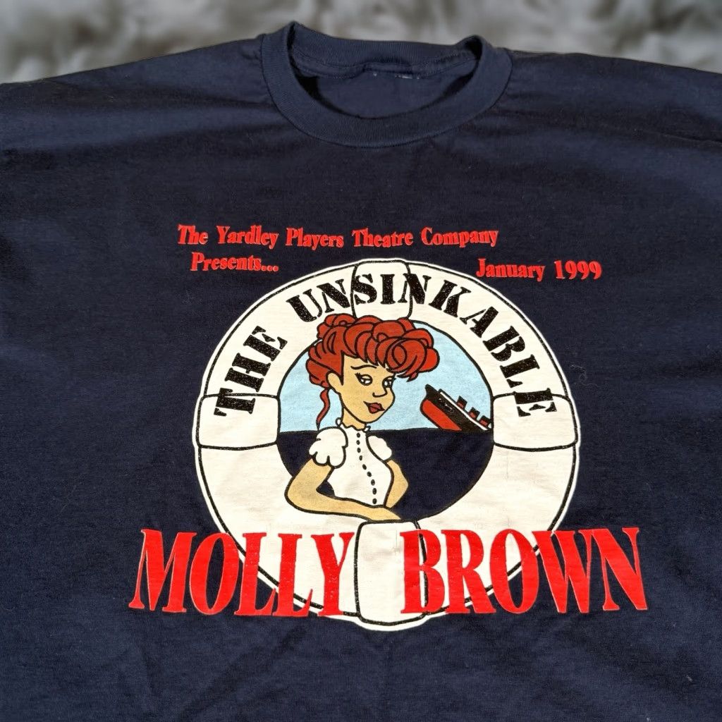 Vintage VINTAGE The Unsinkable Molly Brown Graphic T-Shirt Mens XL Navy Blue 90s Size US XL / EU 56 / 4 - 1 Thumbnail