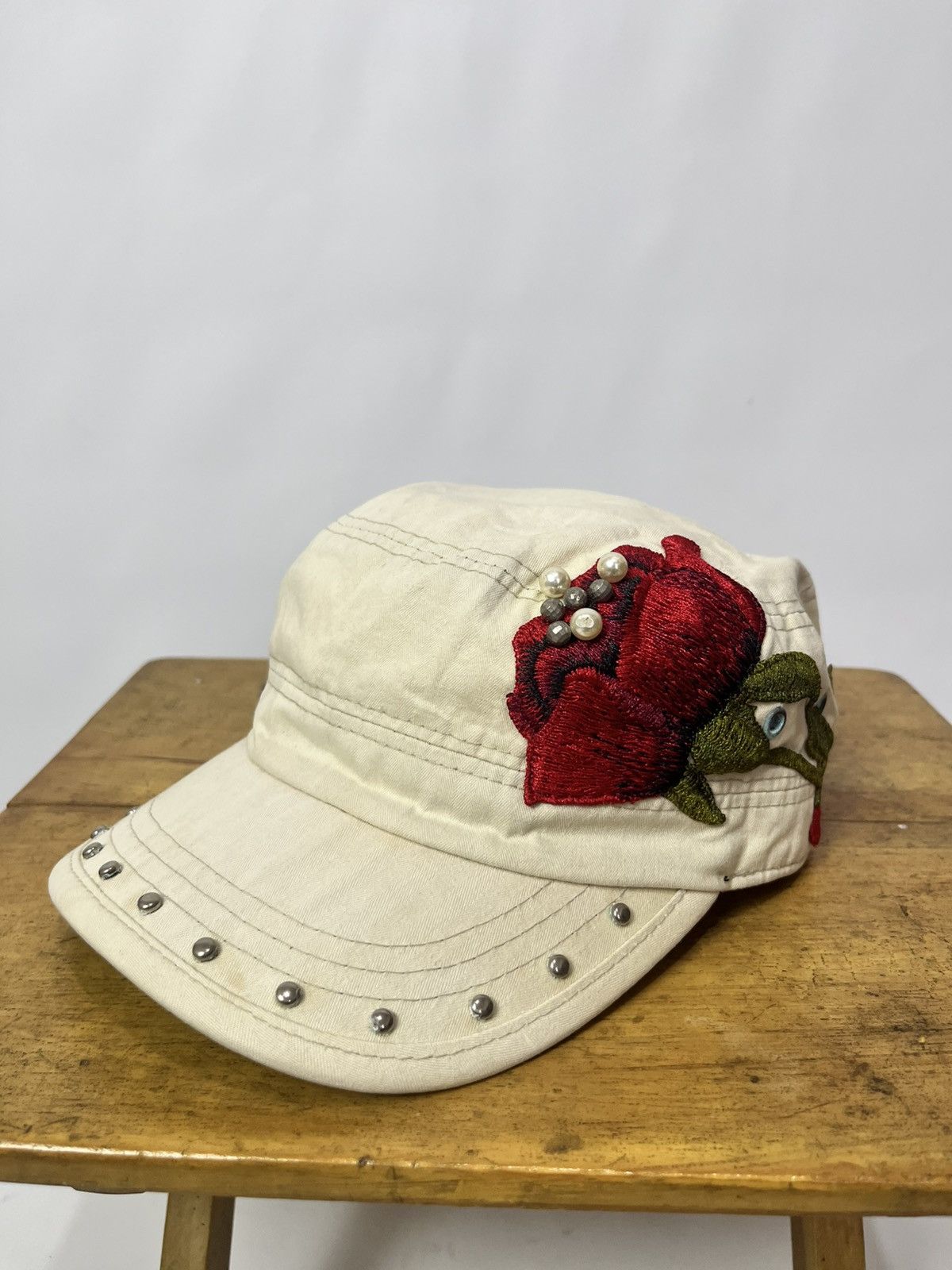 Japanese Brand Vintage Rose cap Size ONE SIZE - 1 Thumbnail
